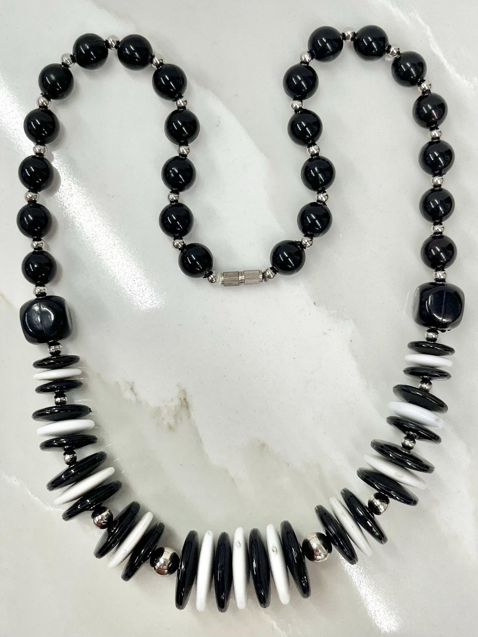 Vintage Black & White Acrylic / Plastic Disc Bead Necklace - 21" MillyOliverVintage