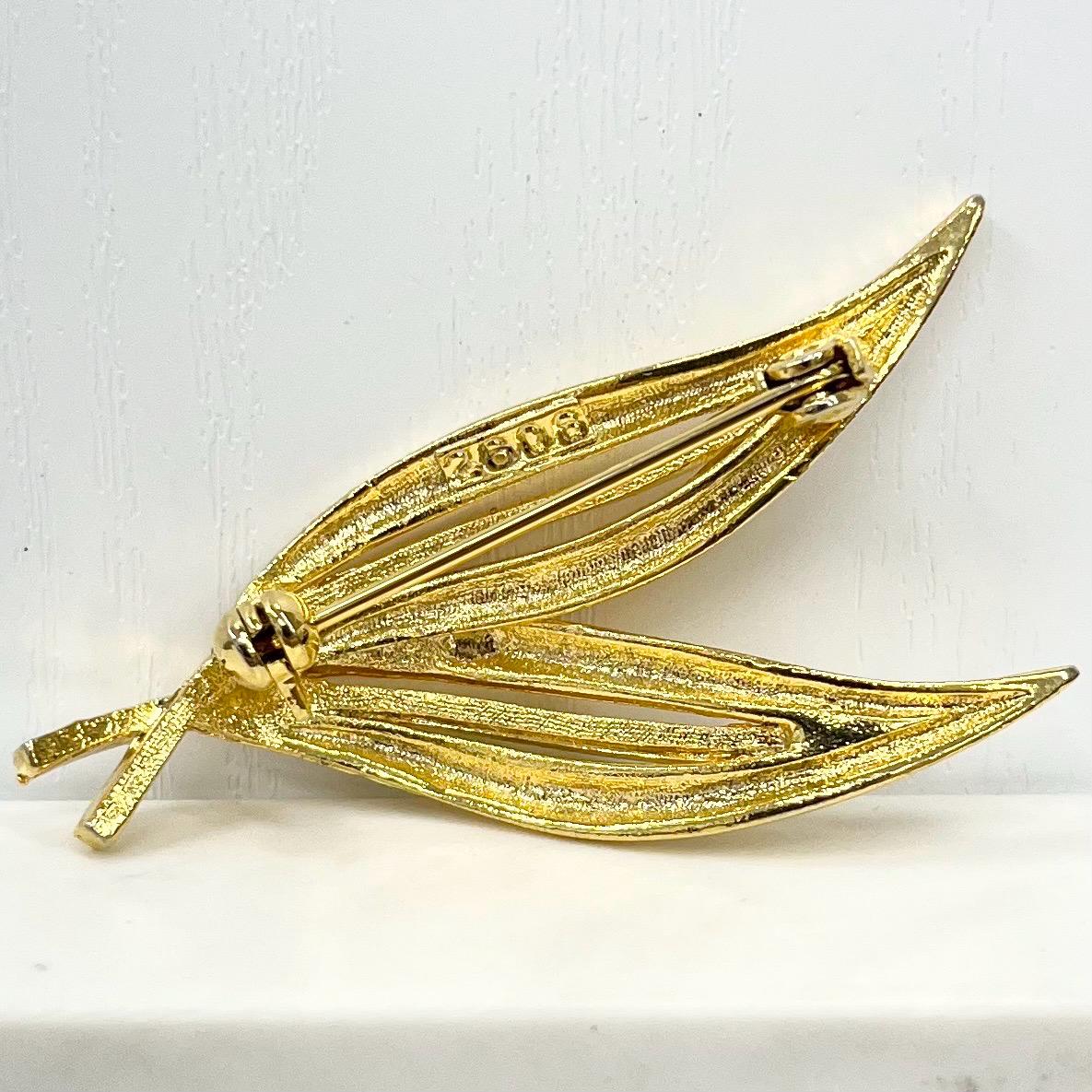 Vintage Leaf Shaped Textured Gold Plated Brooch MillyOliverVintage