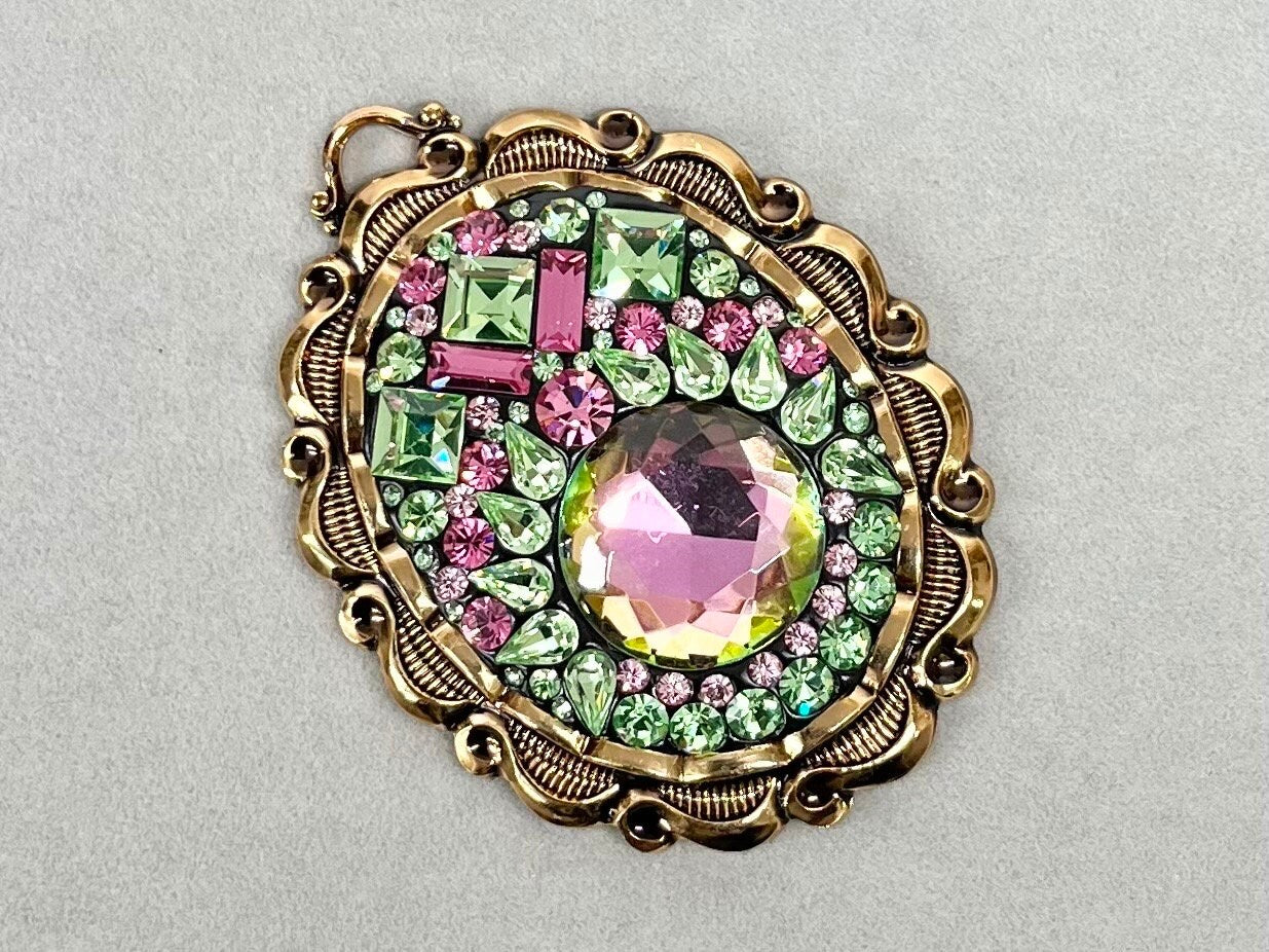 Statement Large Pink Green Uranium Pendant with Vintage Uranium Swarovski Crystal Elements in a Gold Tone Vintage Setting UV Reactive Glow TheGreenGlassGemShop
