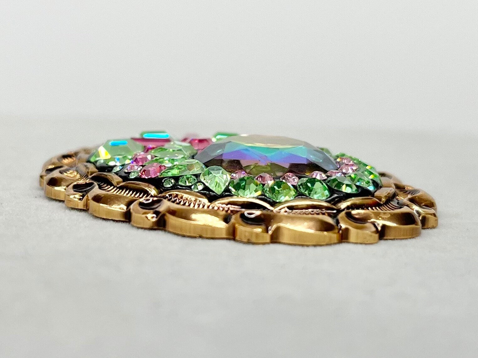 Statement Large Pink Green Uranium Pendant with Vintage Uranium Swarovski Crystal Elements in a Gold Tone Vintage Setting UV Reactive Glow TheGreenGlassGemShop