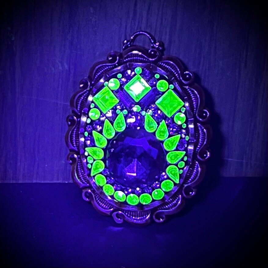 Statement Large Pink Green Uranium Pendant with Vintage Uranium Swarovski Crystal Elements in a Gold Tone Vintage Setting UV Reactive Glow TheGreenGlassGemShop