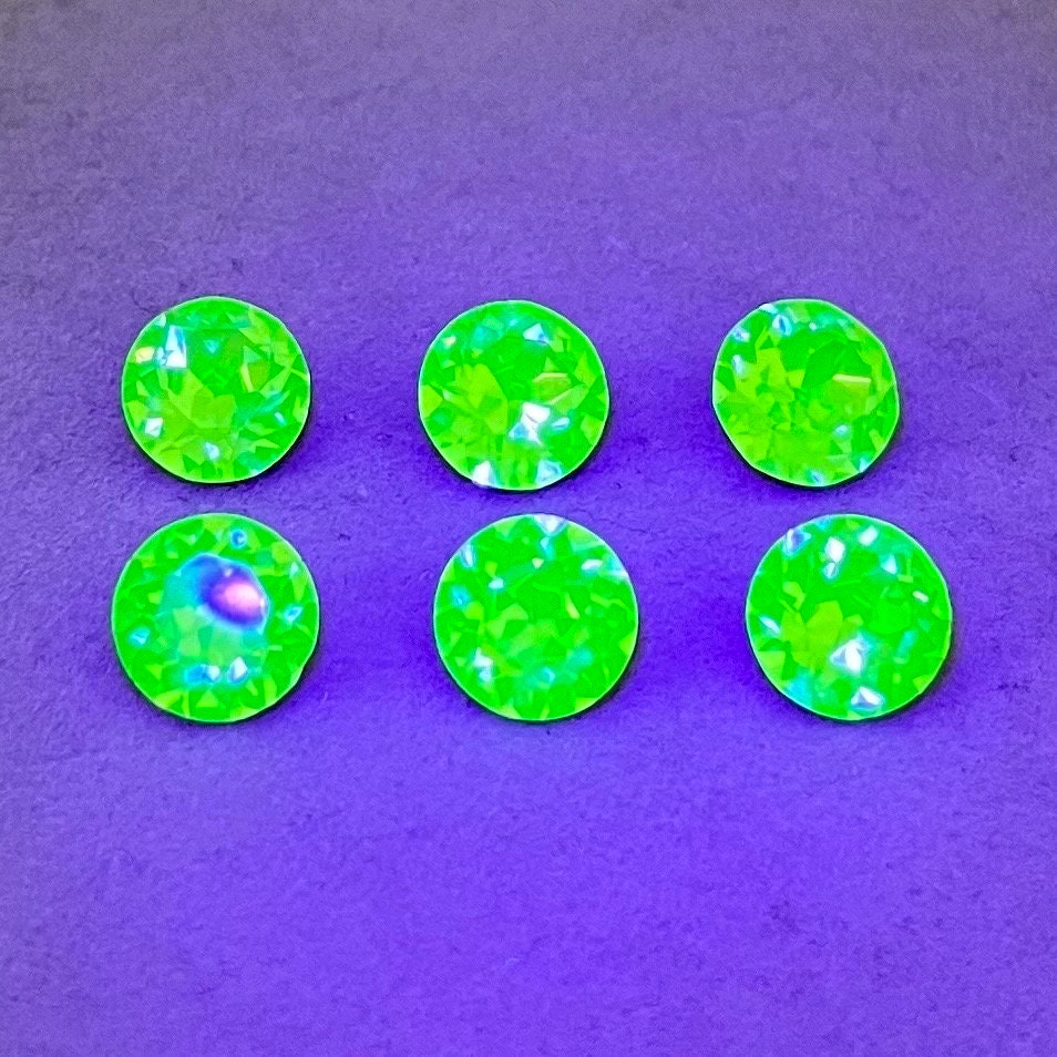 Pack of 6 Rare Uranium Vaseline Glass Swarovski Crystals Faceted Round Cut Dentelles SS40 approx 9mm MillyOliverVintage