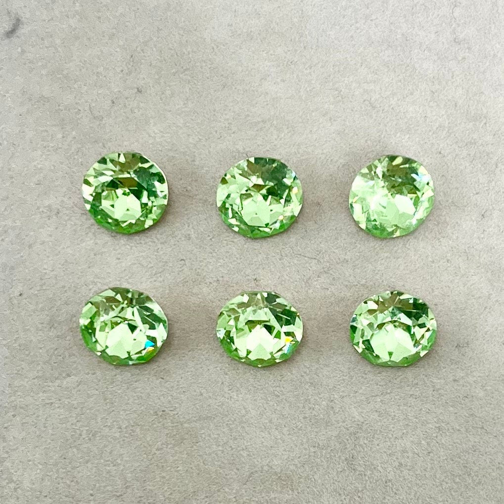 Pack of 6 Rare Uranium Vaseline Glass Swarovski Crystals Faceted Round Cut Dentelles SS40 approx 9mm MillyOliverVintage