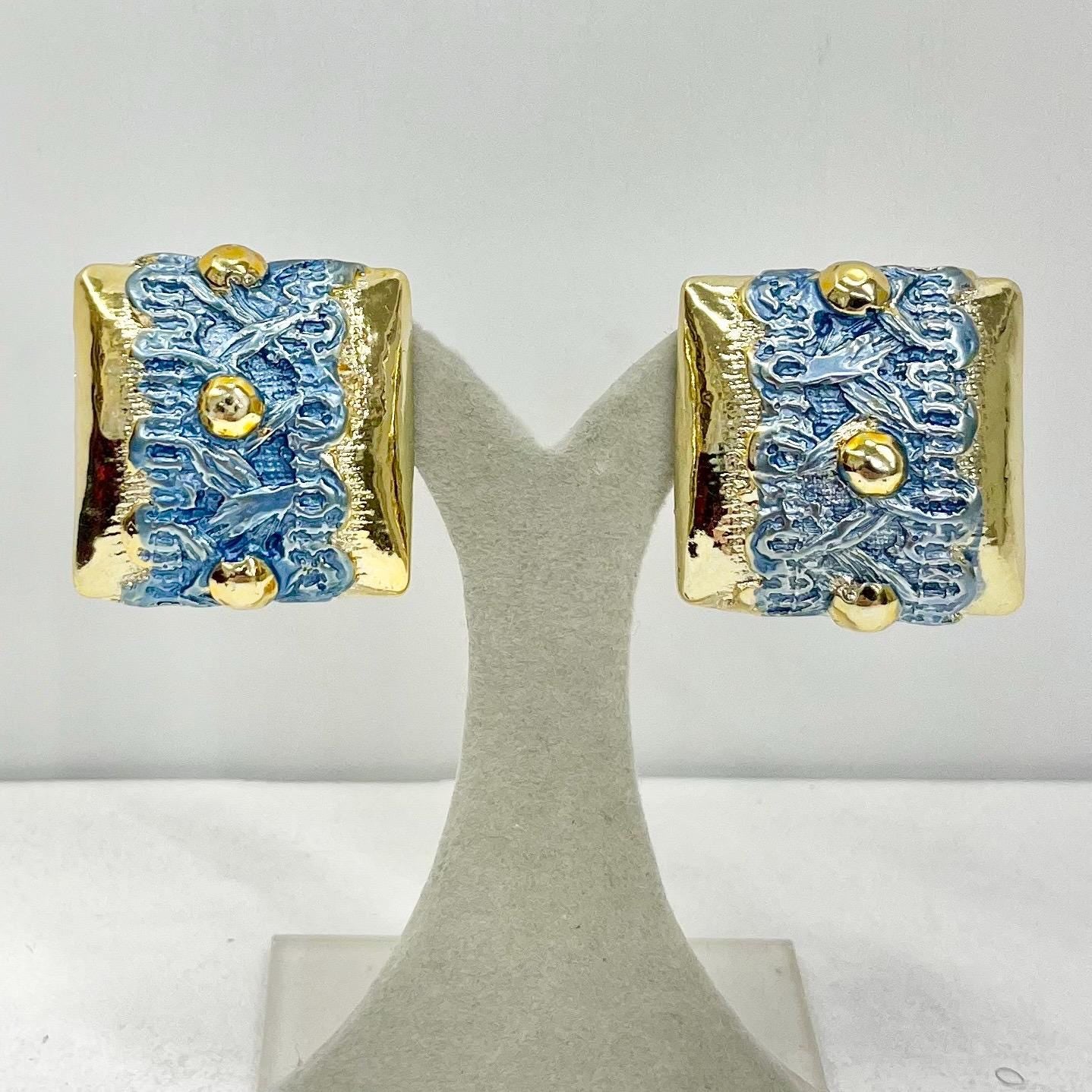 Vintage Light Weight Textured Faux Gold & Sky Blue Faux Enamel Square Statement Clip On Earrings 1980’s - 1990’s TheGreenGlassGemShop