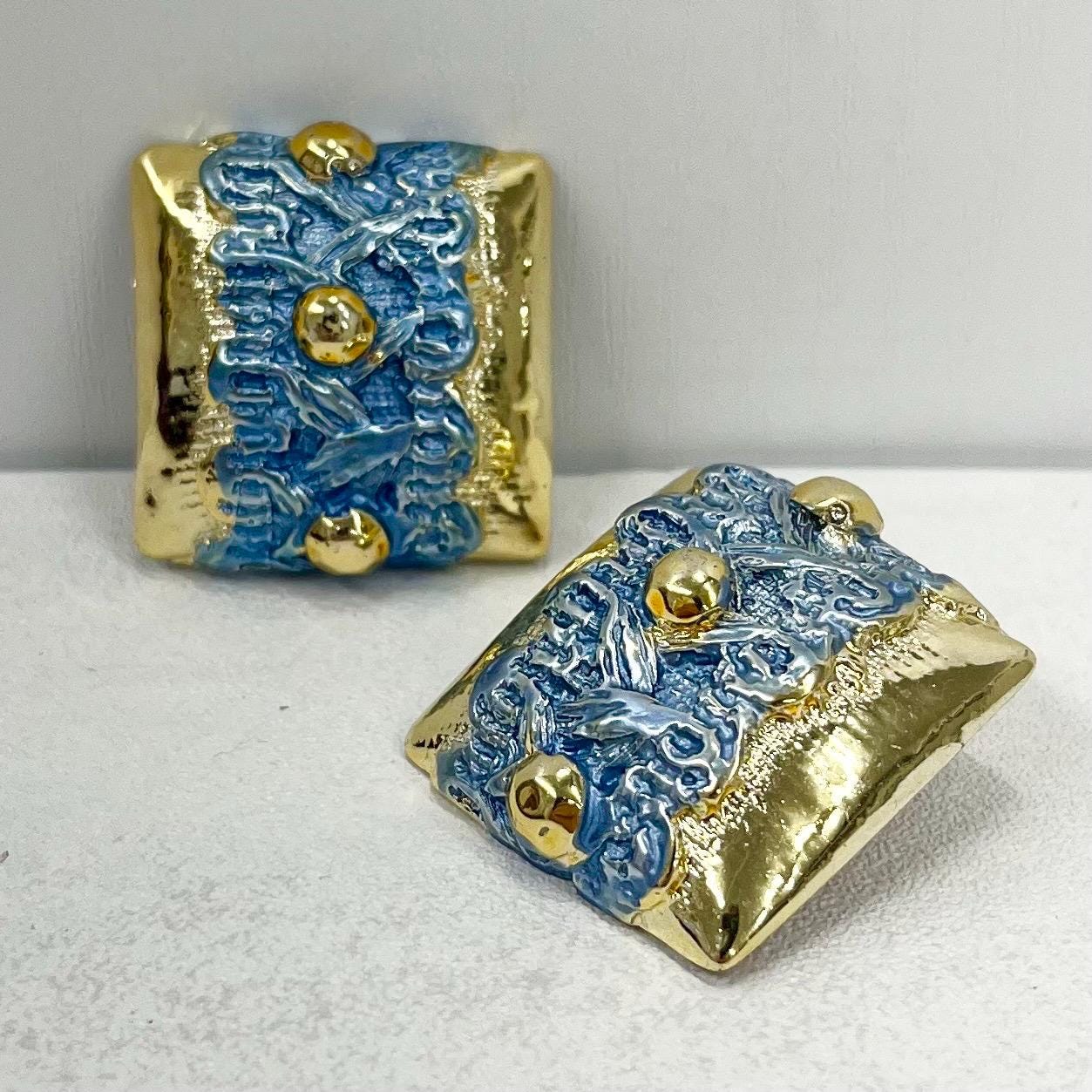 Vintage Light Weight Textured Faux Gold & Sky Blue Faux Enamel Square Statement Clip On Earrings 1980’s - 1990’s TheGreenGlassGemShop