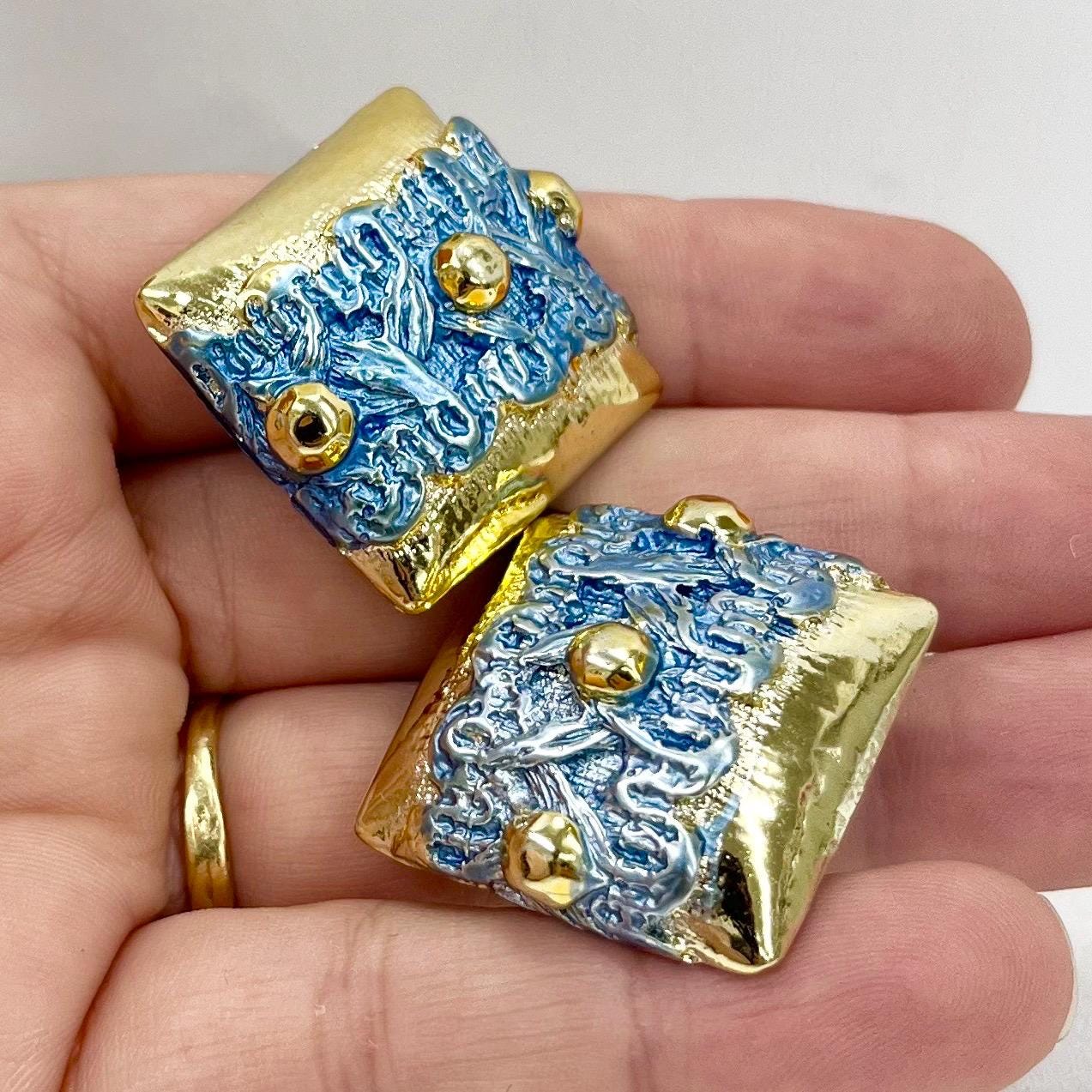Vintage Light Weight Textured Faux Gold & Sky Blue Faux Enamel Square Statement Clip On Earrings 1980’s - 1990’s TheGreenGlassGemShop