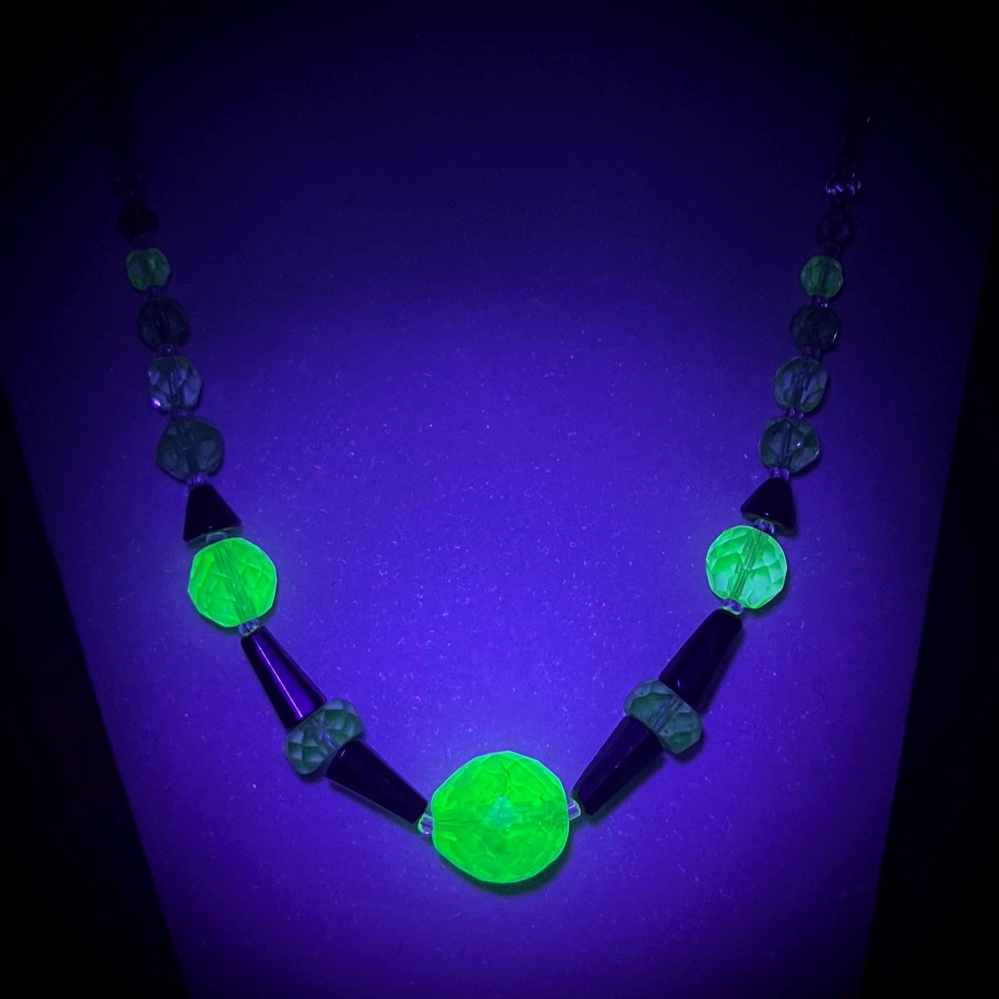 Vintage Art Deco Teal Green Uranium Glass & Black Bead Necklace Bright Green UV Reactive Glow Jewellery TheGreenGlassGemShop