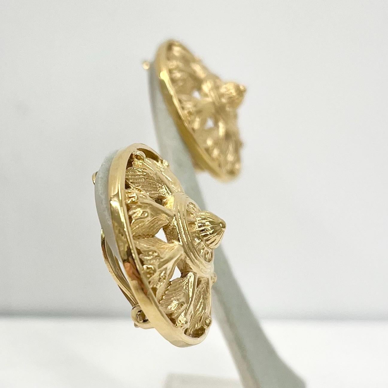 Vintage Gold Tone Round Etruscan Style Clip On Earrings 1970’s - 1980’s TheGreenGlassGemShop
