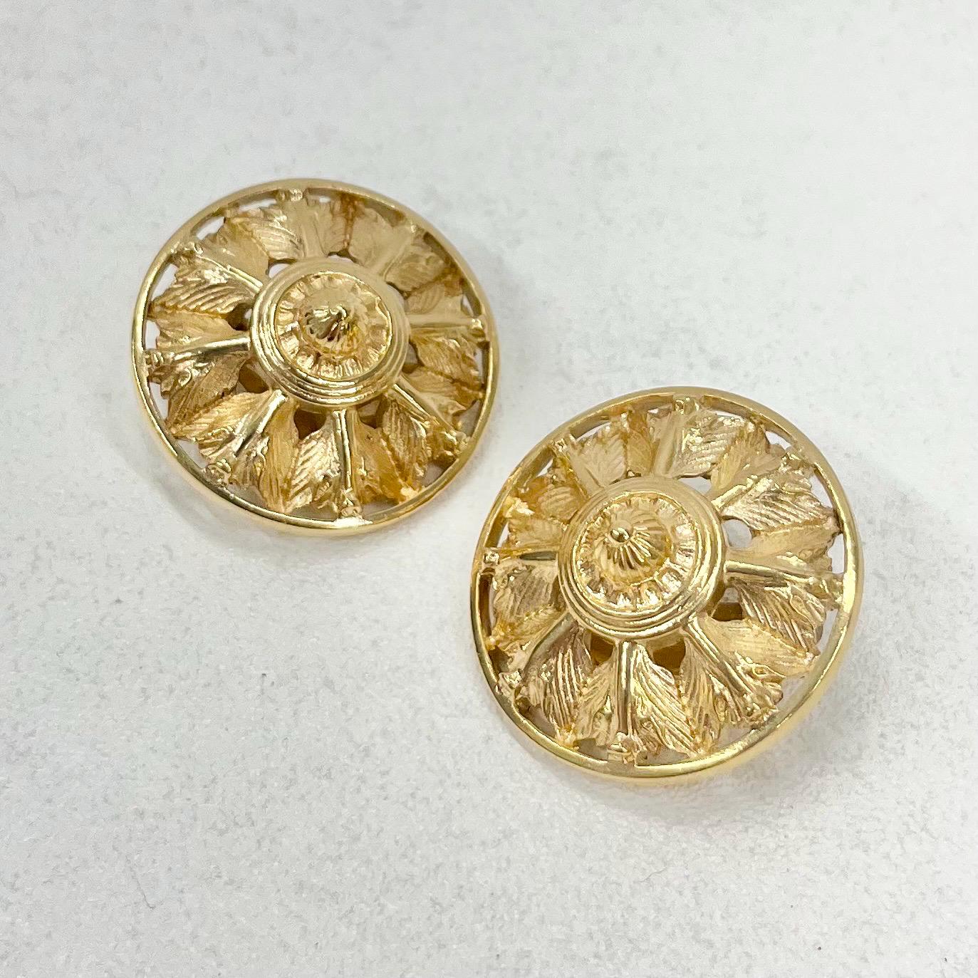 Vintage Gold Tone Round Etruscan Style Clip On Earrings 1970’s - 1980’s TheGreenGlassGemShop
