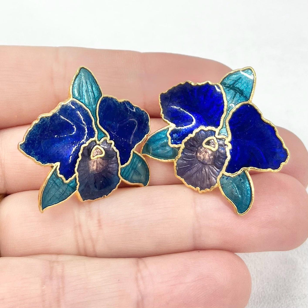 Vintage Cloisonne Style Enamel Clip On Orchid Flower Earrings Blue Lavender Turquoise in a Gold Tone Setting 1980’s - 1990’s TheGreenGlassGemShop