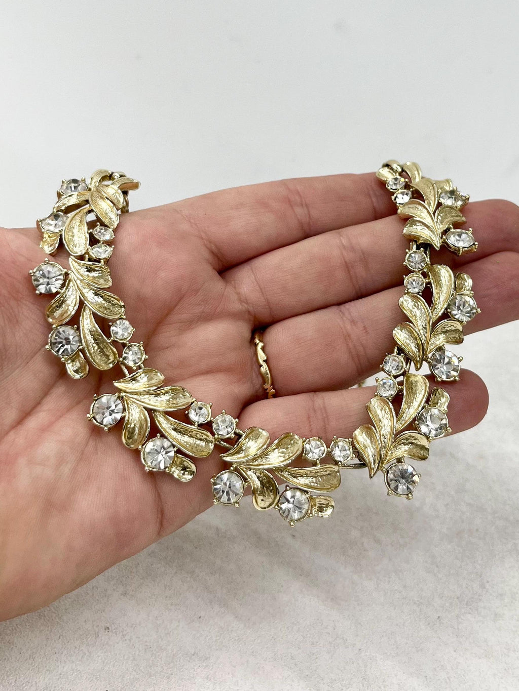 Vintage Leafy Design Gold Tone Choker Chain Necklace with Sparkling Clear Crystals Excellent Quality Vintage Jewellery 17” Long MillyOliverVintage