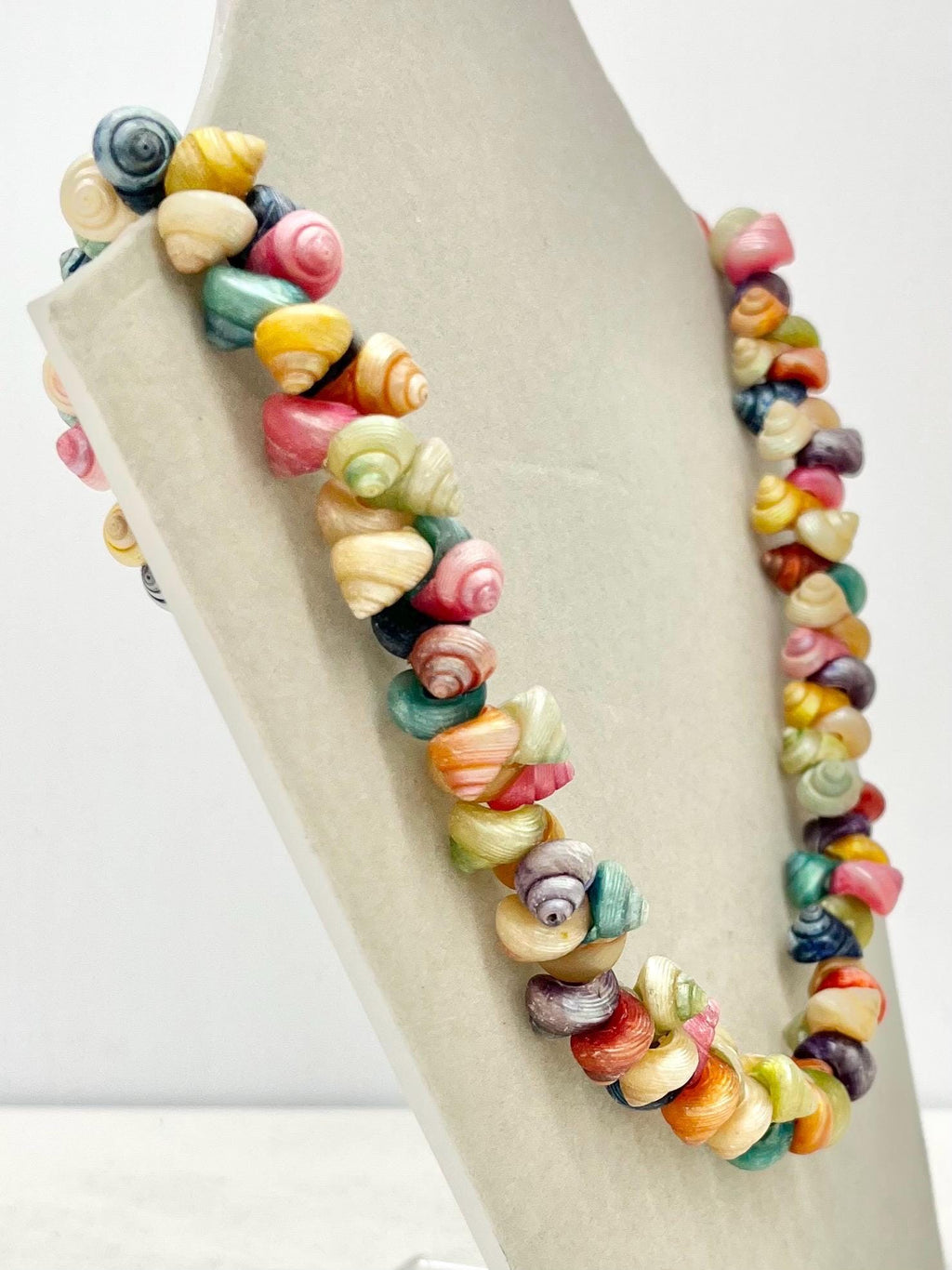 Vintage 1950’s Dyed Trochus Shell Beaded Necklace Multi Coloured Iridescent Shells 19” Long MillyOliverVintage