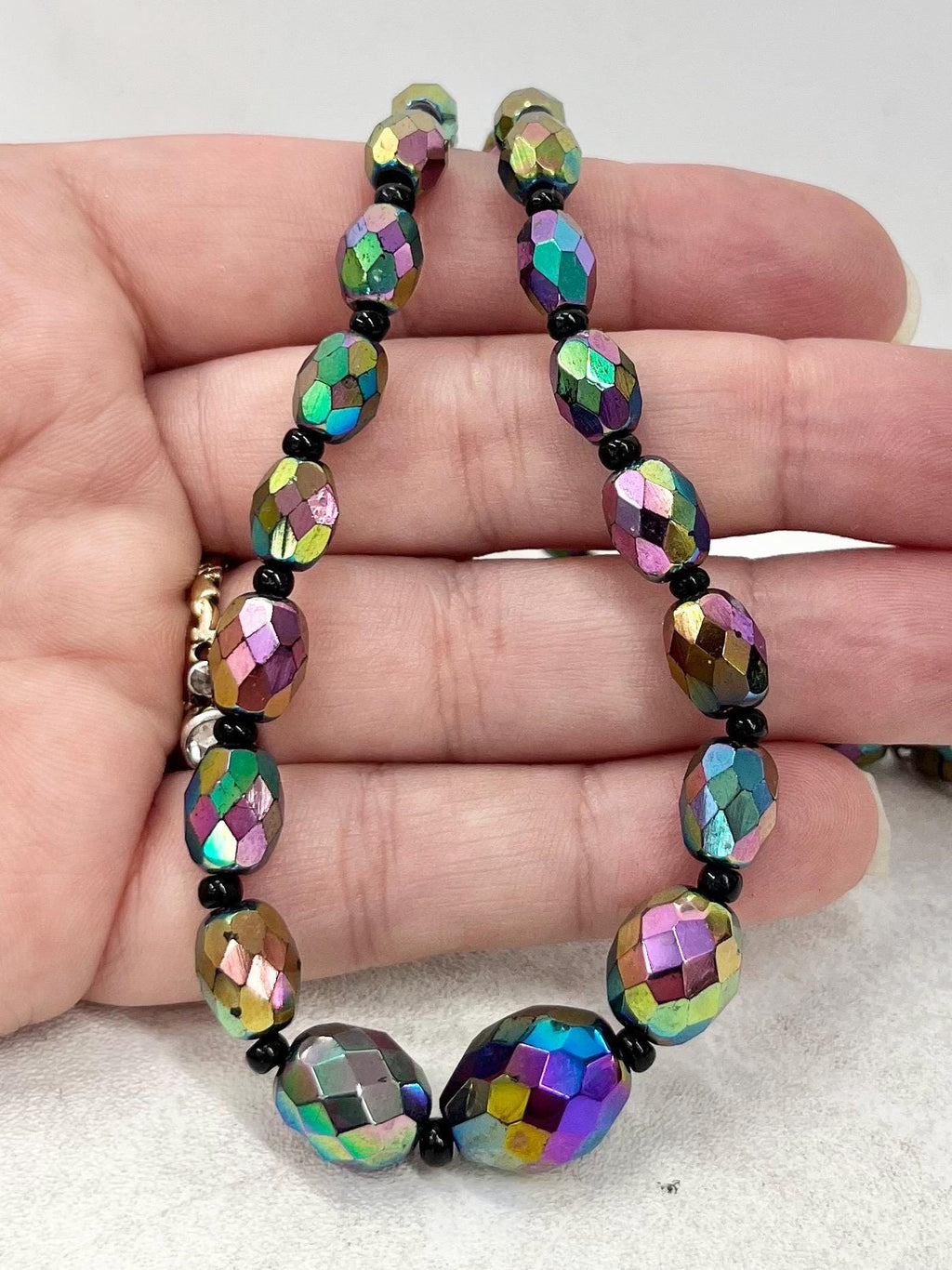 Vintage AB Purple Iris Czech Carnival Glass Faceted Graduated Oval Bead Necklace Excellent Quality Beads Vintage Jewellery 18” Long MillyOliverVintage