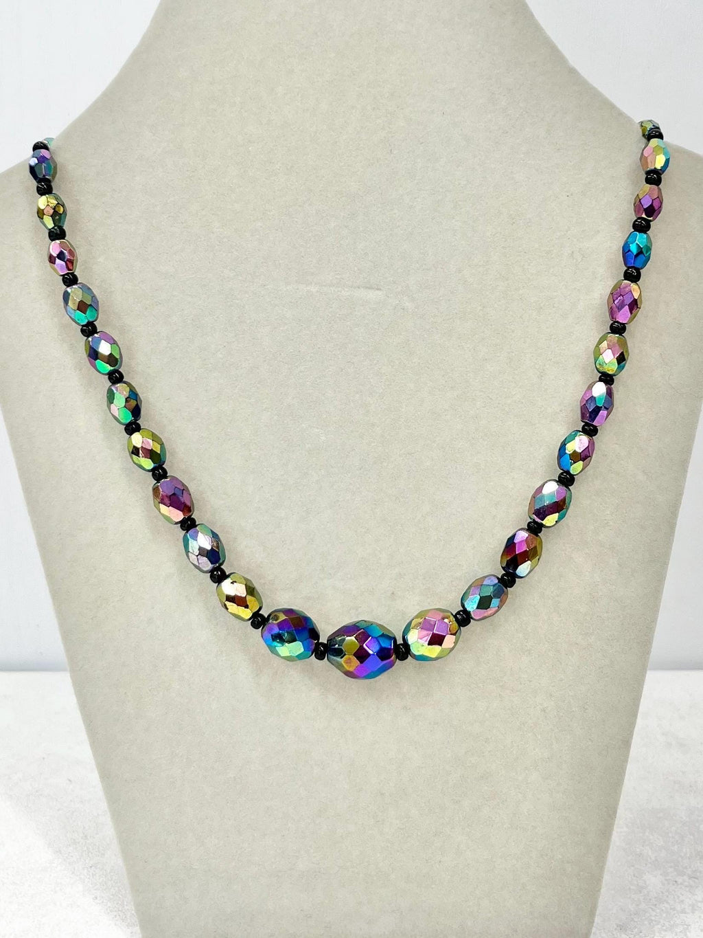 Vintage AB Purple Iris Czech Carnival Glass Faceted Graduated Oval Bead Necklace Excellent Quality Beads Vintage Jewellery 18” Long MillyOliverVintage