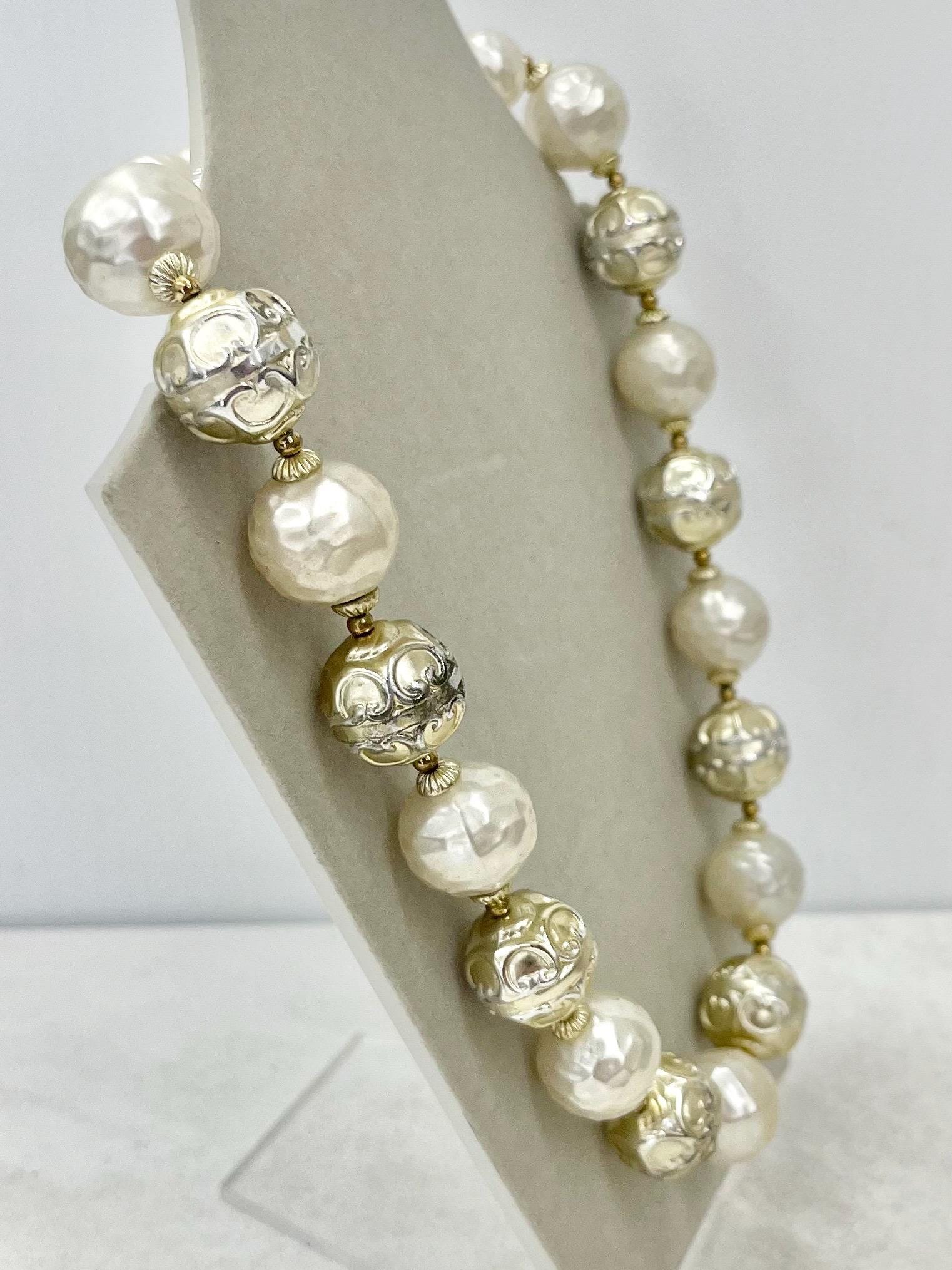 Vintage Chunky Cream & Gold Textured Acrylic Pearl Necklace 20” Long MillyOliverVintage