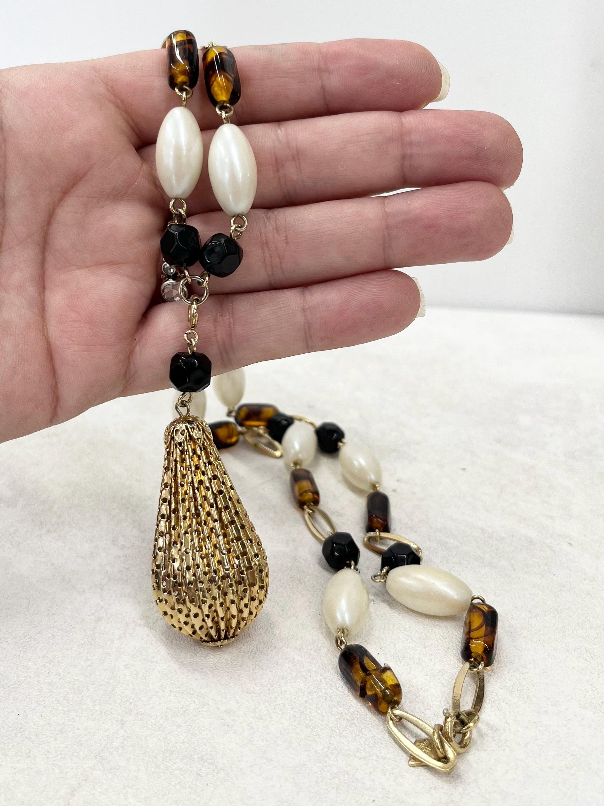 Vintage 1970’s Sarah Coventry Necklace Brown Black & Cream Pearl Beads with a Gold Tone Mesh Drop Pendant 26” Long with a 3” Drop MillyOliverVintage