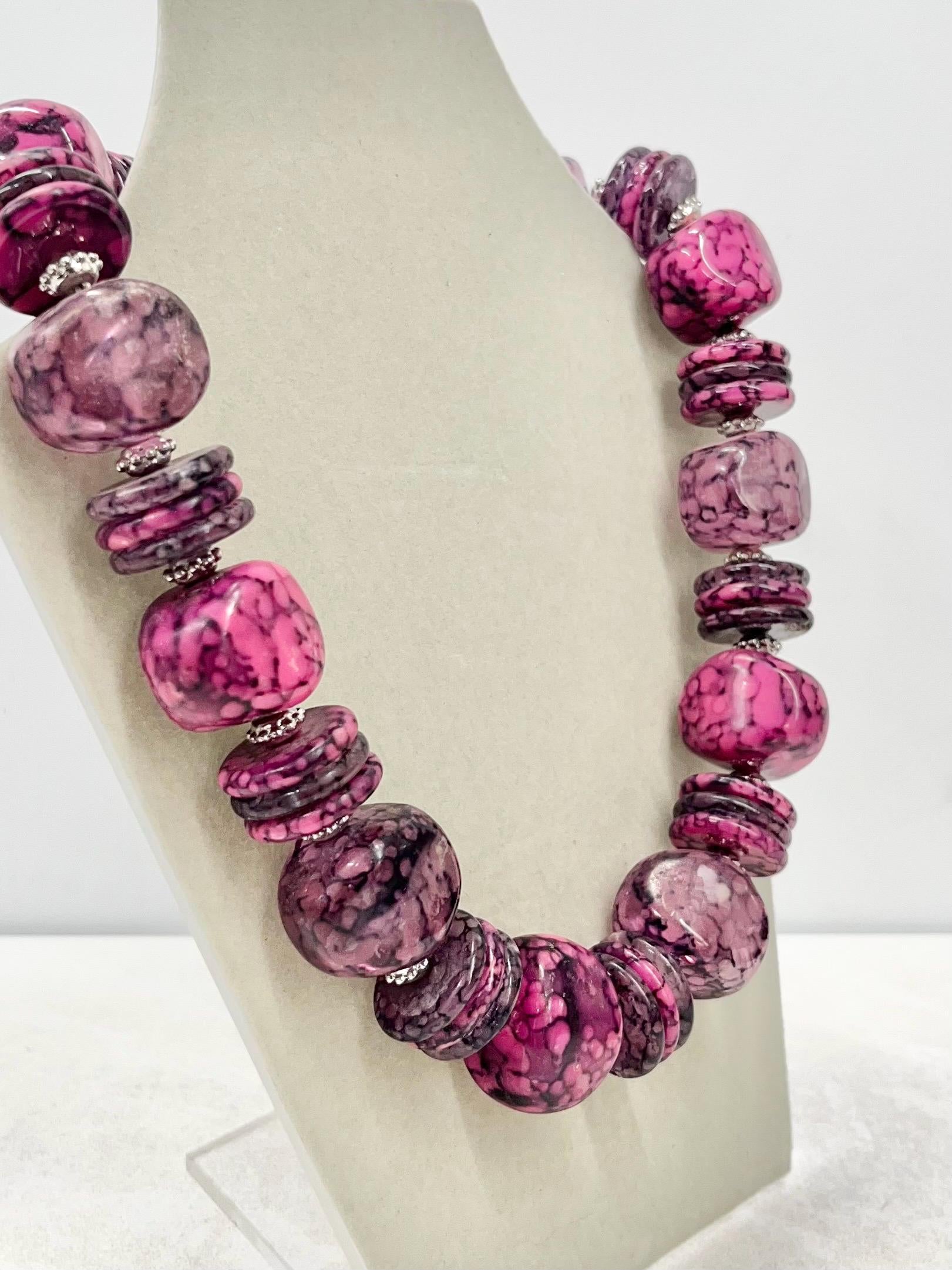 Vintage Chunky Marbled Fuchsia Pink Beaded Acrylic Bead Necklace Statement Jewellery 18” with a 3” Extender Chain MillyOliverVintage