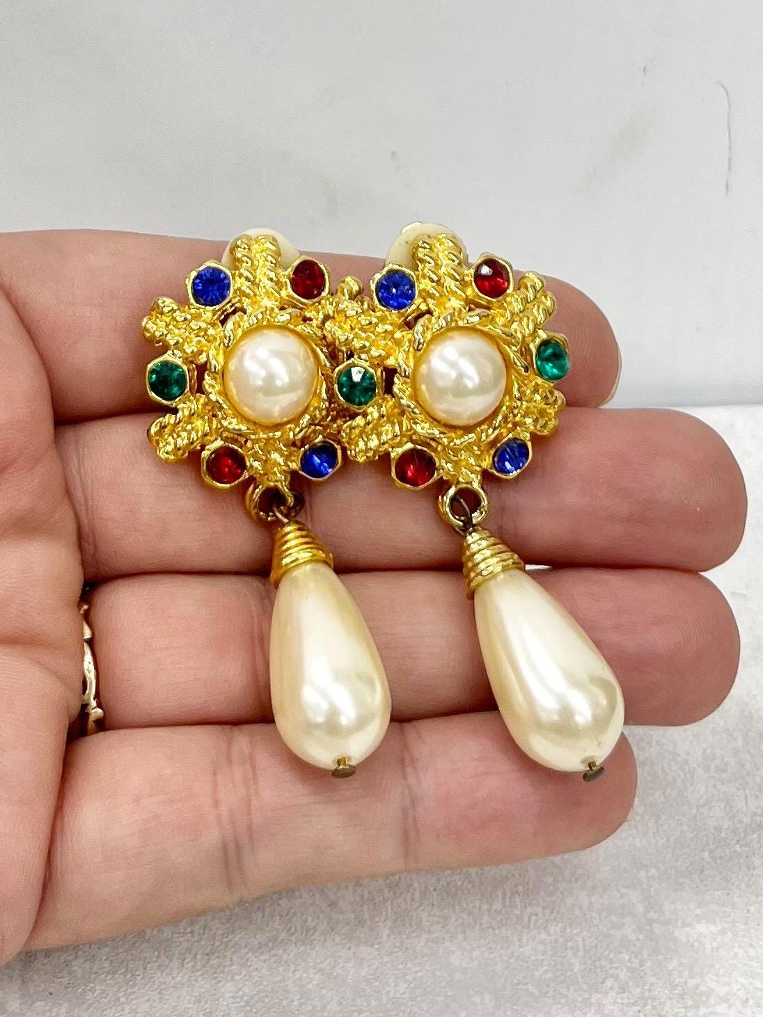 Vintage Pearl Drop Crystal Set Clip On Earrings in a Gold Tone Setting Hollywood Glamour 1980’s - 1990’s MillyOliverVintage