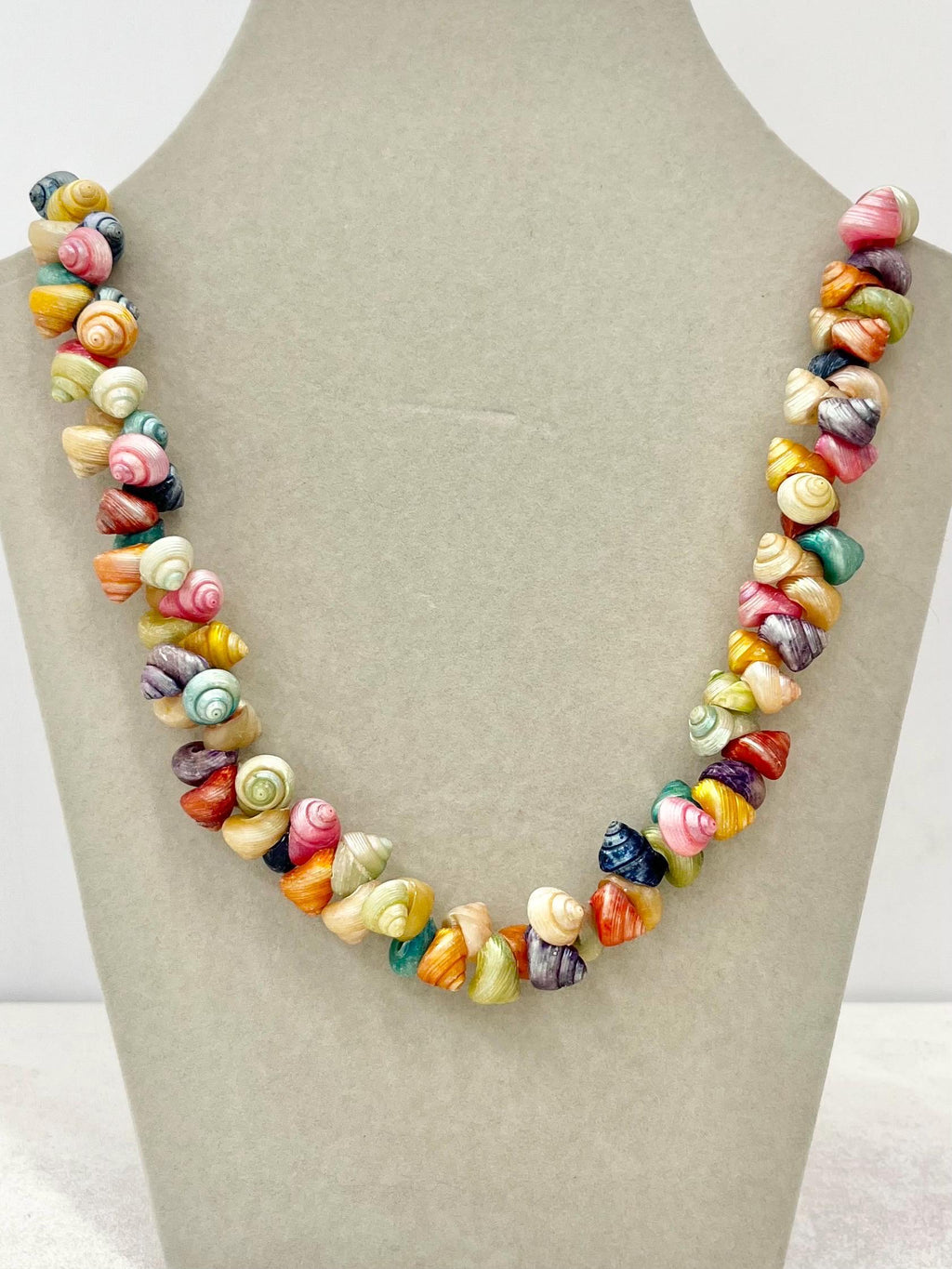 Vintage 1950’s Dyed Trochus Shell Beaded Necklace Multi Coloured Iridescent Shells 19” Long MillyOliverVintage