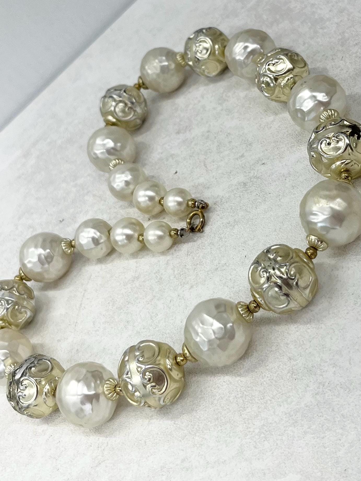 Vintage Chunky Cream & Gold Textured Acrylic Pearl Necklace 20” Long MillyOliverVintage