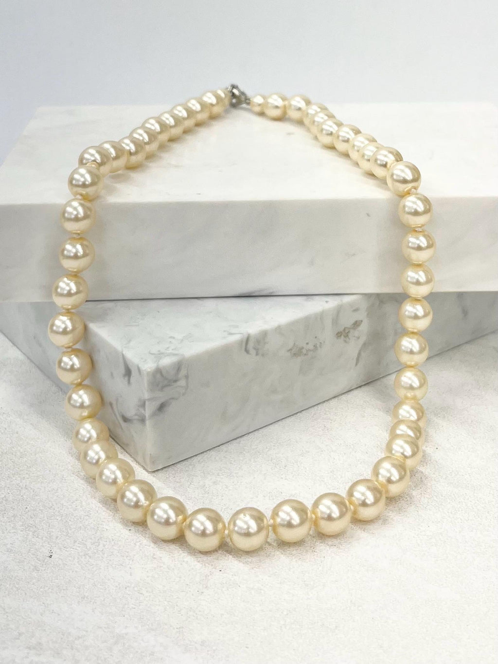 Vintage Handmade 16.5” Cream Glass Pearl Bead Hand Knotted Necklace MillyOliverVintage