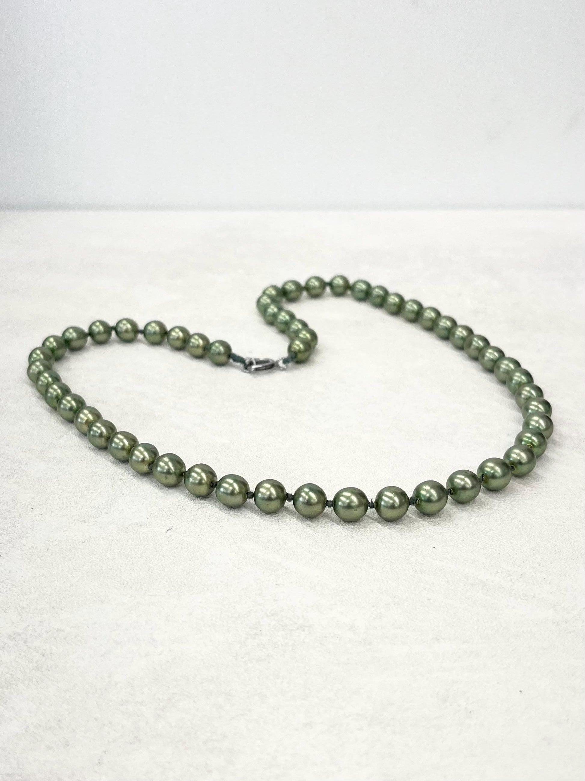Vintage Handmade 21” Green Glass Pearl Bead Hand Knotted Necklace MillyOliverVintage