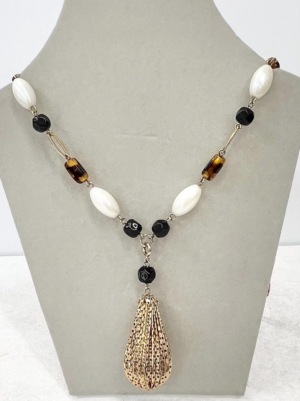 Vintage 1970’s Sarah Coventry Necklace Brown Black & Cream Pearl Beads with a Gold Tone Mesh Drop Pendant 26” Long with a 3” Drop MillyOliverVintage