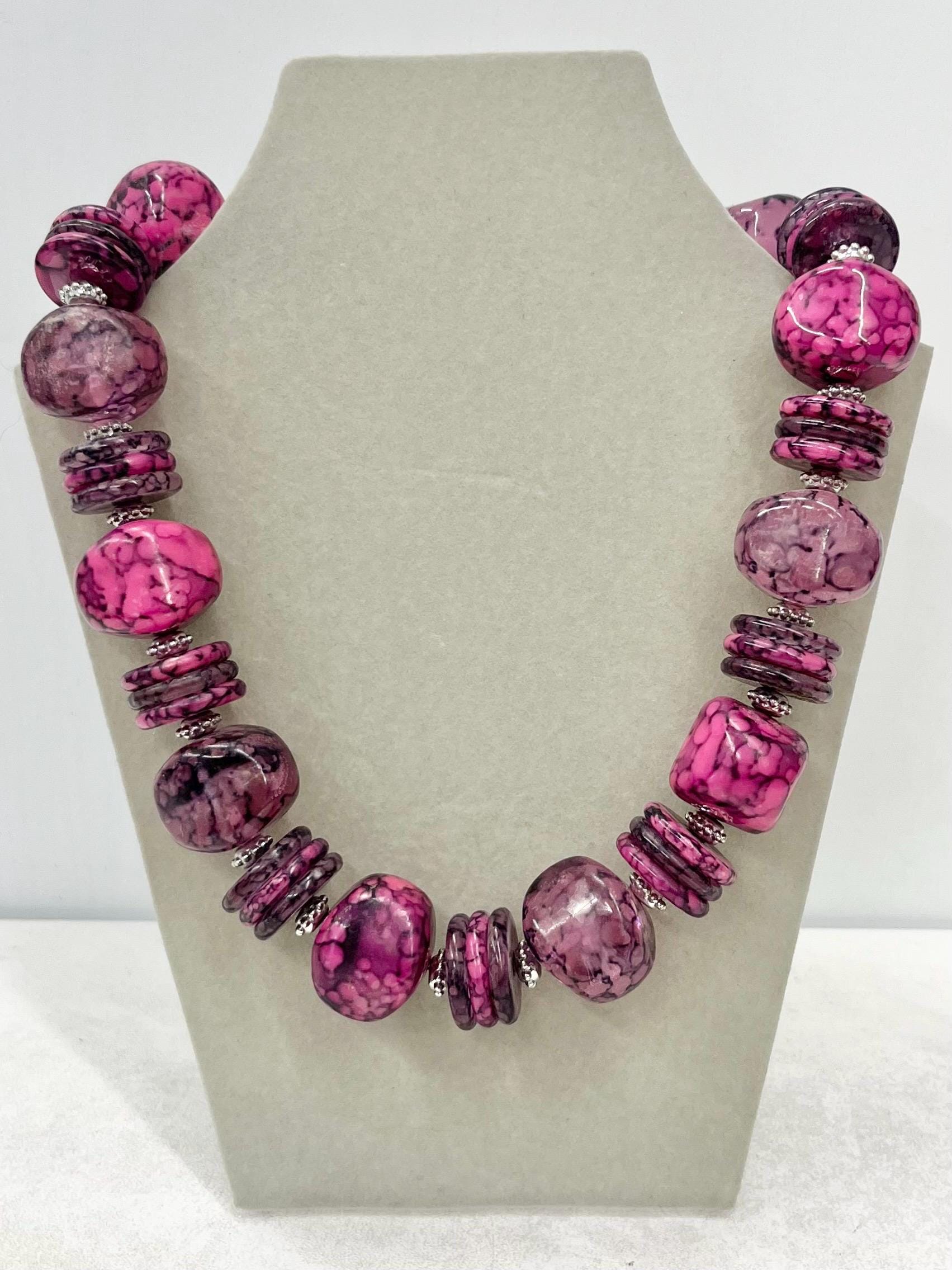 Vintage Chunky Marbled Fuchsia Pink Beaded Acrylic Bead Necklace Statement Jewellery 18” with a 3” Extender Chain MillyOliverVintage