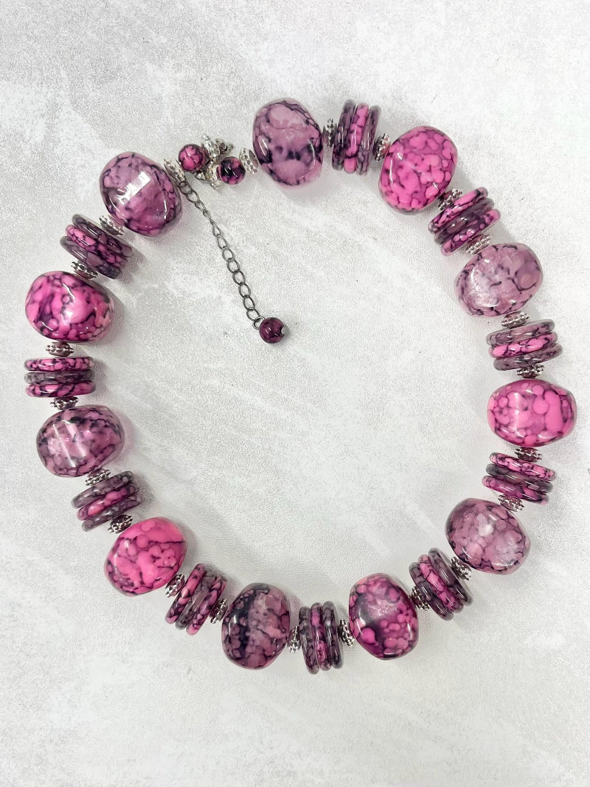Vintage Chunky Marbled Fuchsia Pink Beaded Acrylic Bead Necklace Statement Jewellery 18” with a 3” Extender Chain MillyOliverVintage