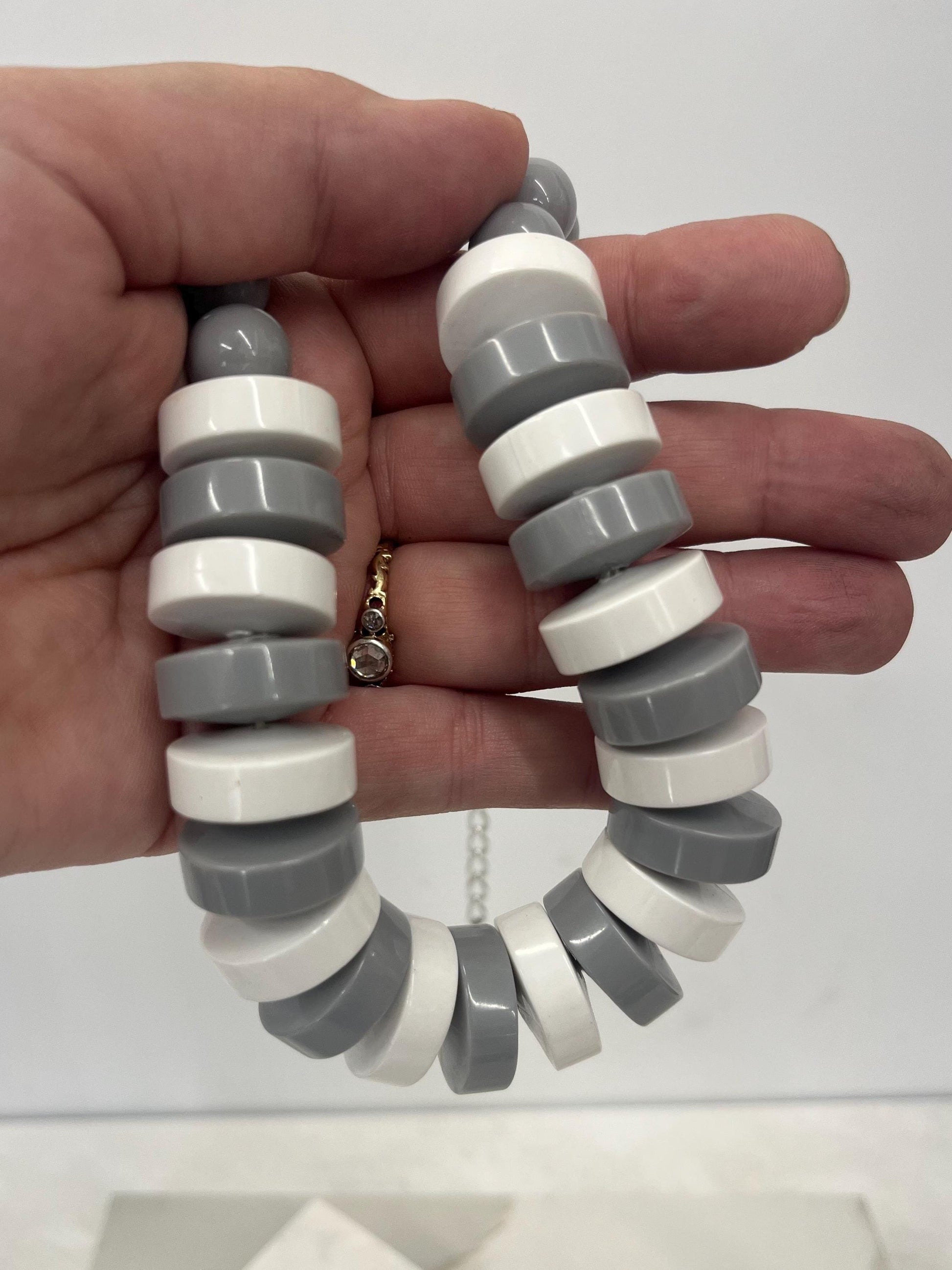 Vintage Grey & White Acrylic / Plastic Chunky Disc Bead Necklace 17” Long with a 3” Extender Chain MillyOliverVintage