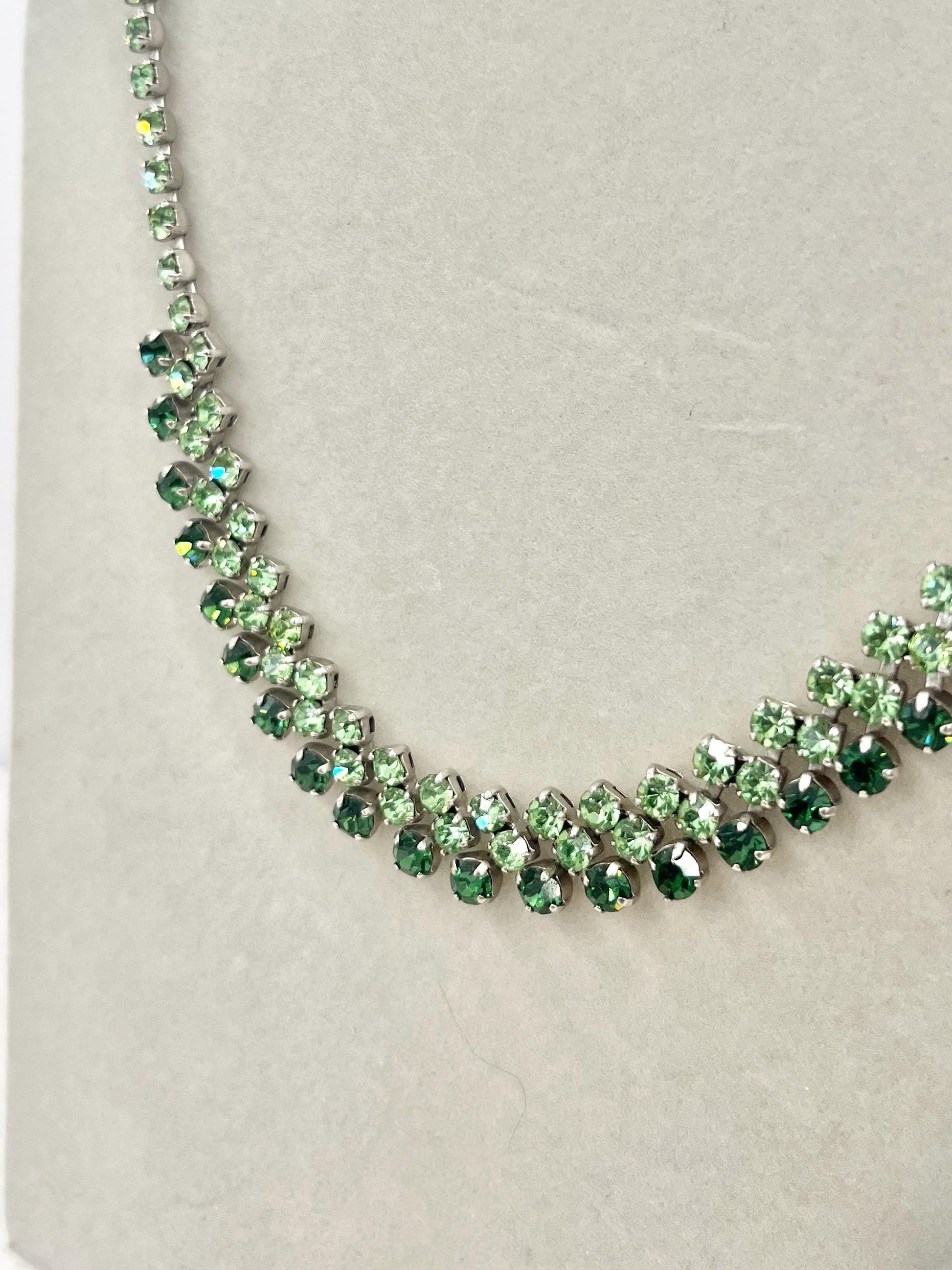 Vintage Silver Tone Peridot & Emerald Green Diamante Crystal Paste Necklace 1960’s Beautiful Sparkles 15.5” Long MillyOliverVintage