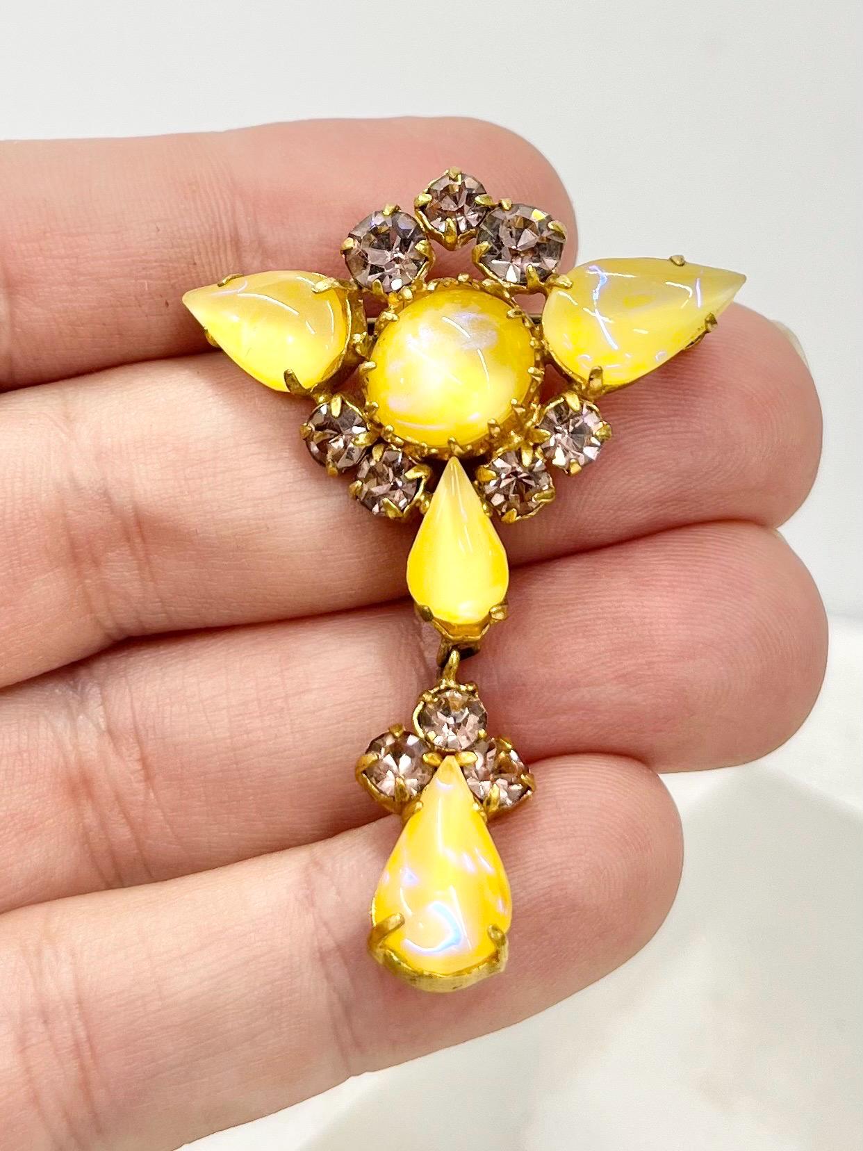 Vintage Yellow Opal Uranium Glass & Crystal Drop Brooch Gold Tone with a UV Reactive Glow UV Jewellery Excellent Statement Brooch MillyOliverVintage