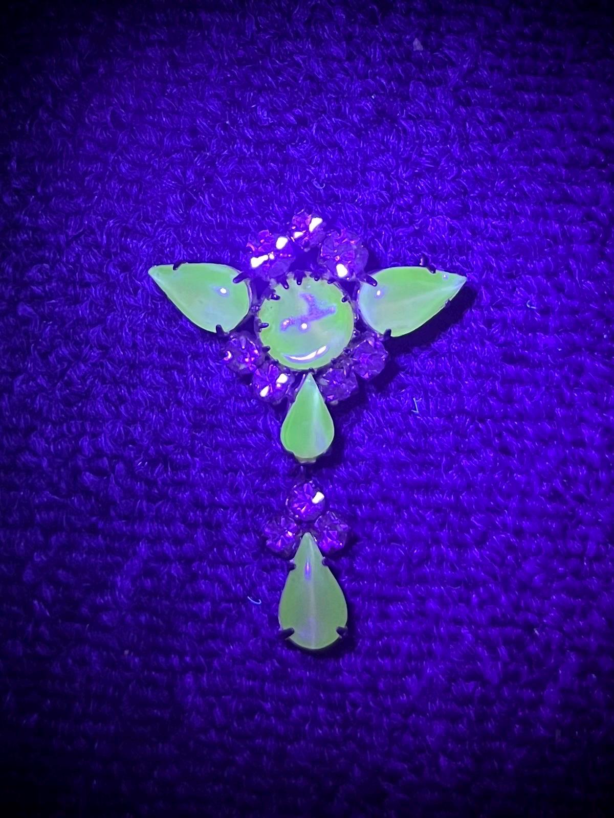 Vintage Yellow Opal Uranium Glass & Crystal Drop Brooch Gold Tone with a UV Reactive Glow UV Jewellery Excellent Statement Brooch MillyOliverVintage