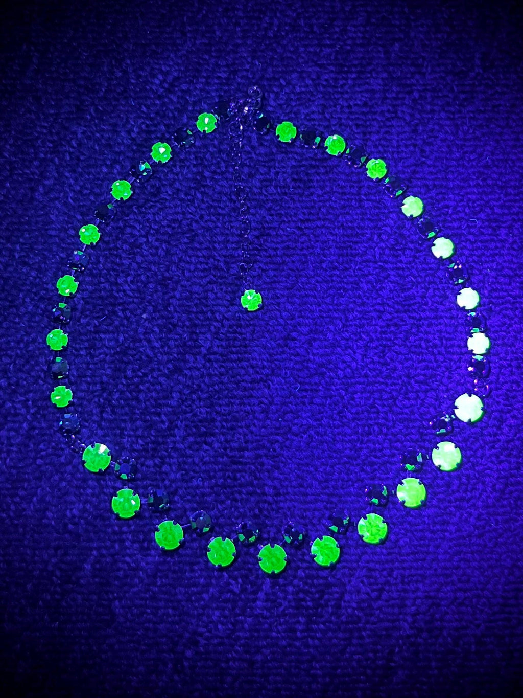 Swarovski Crystal Chaton Green Uranium & Emerald Crystal Necklace Silver Plate UV Reactive Glow MillyOliverVintage