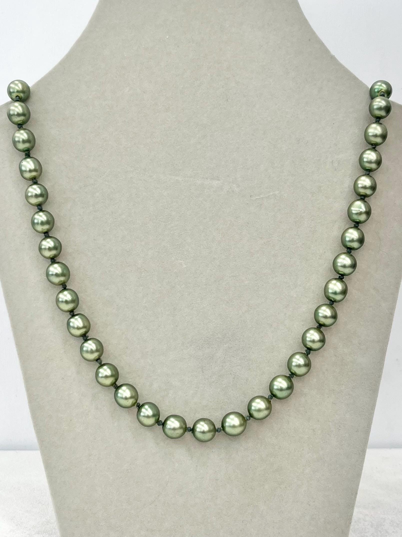 Vintage Handmade 21” Green Glass Pearl Bead Hand Knotted Necklace MillyOliverVintage