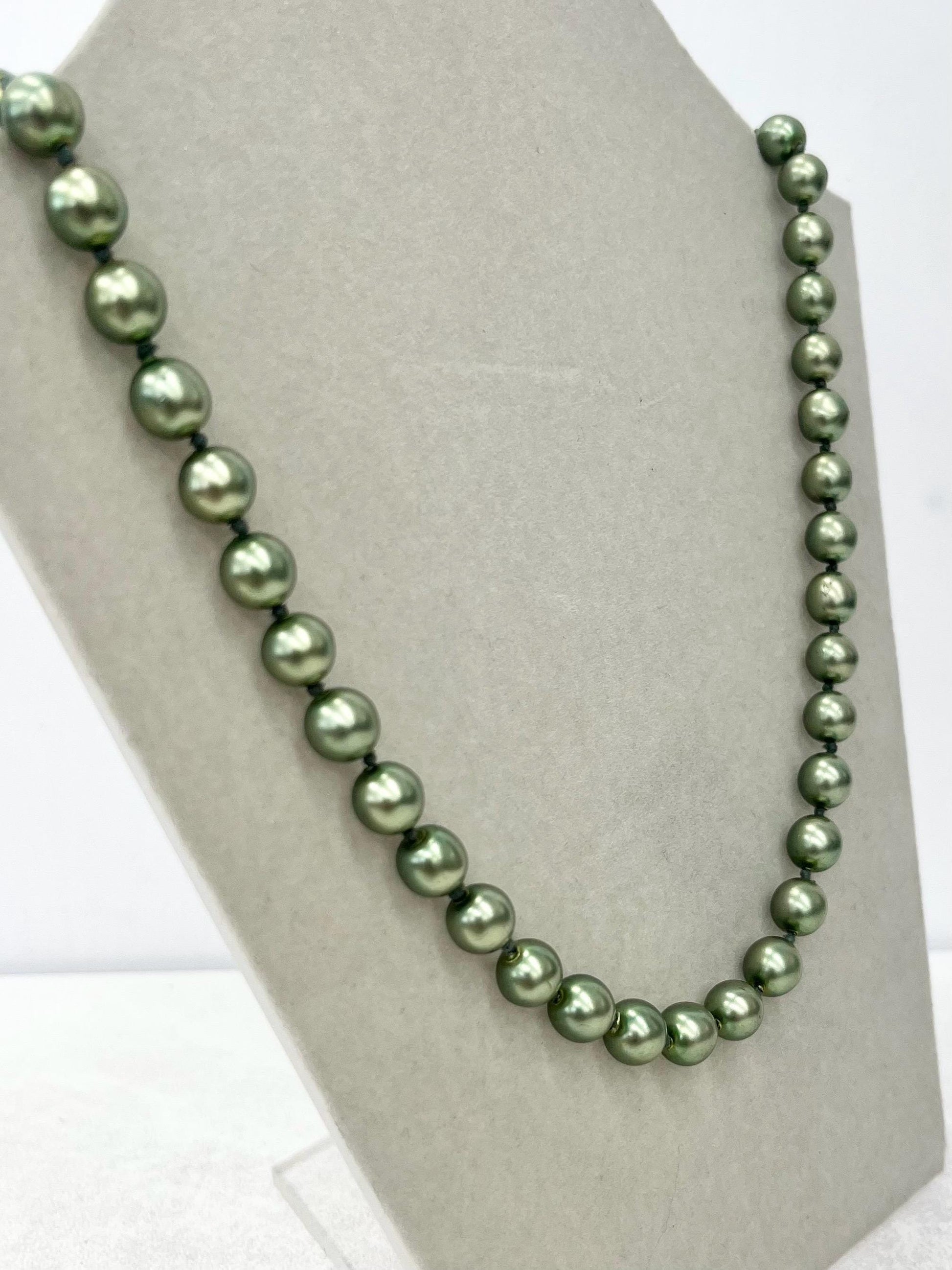 Vintage Handmade 21” Green Glass Pearl Bead Hand Knotted Necklace MillyOliverVintage