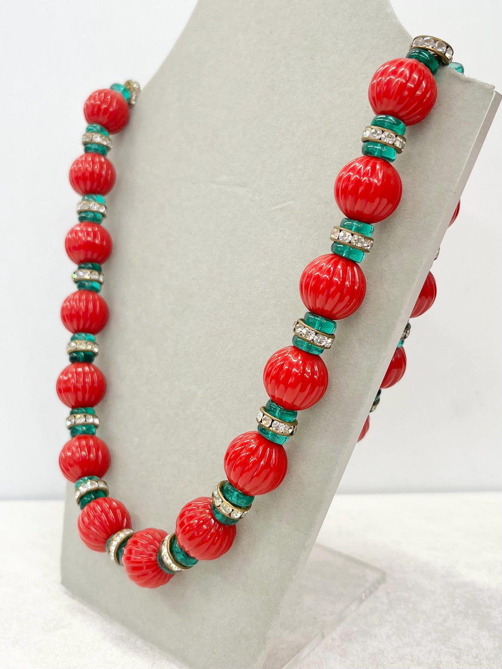 Vintage Ribbed Red Green & Diamante Rondelle Bead Necklace Fabulous Christmas Coloured Chunky Necklace 24” MillyOliverVintage