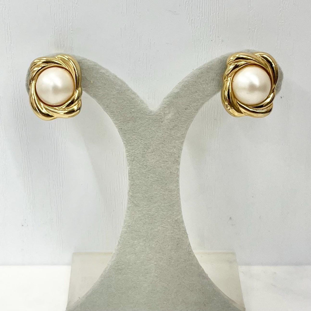 Vintage Trifari Gold Plate & Faux Pearl Clip On Earrings Hollywood Glamour MillyOliverVintage