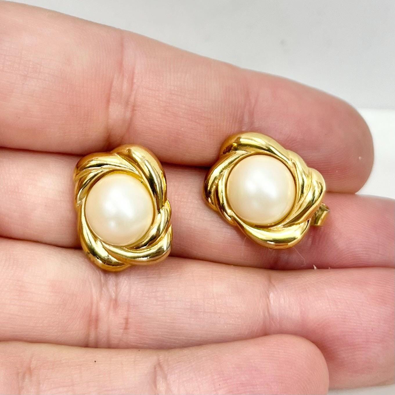 Vintage Trifari Gold Plate & Faux Pearl Clip On Earrings Hollywood Glamour MillyOliverVintage