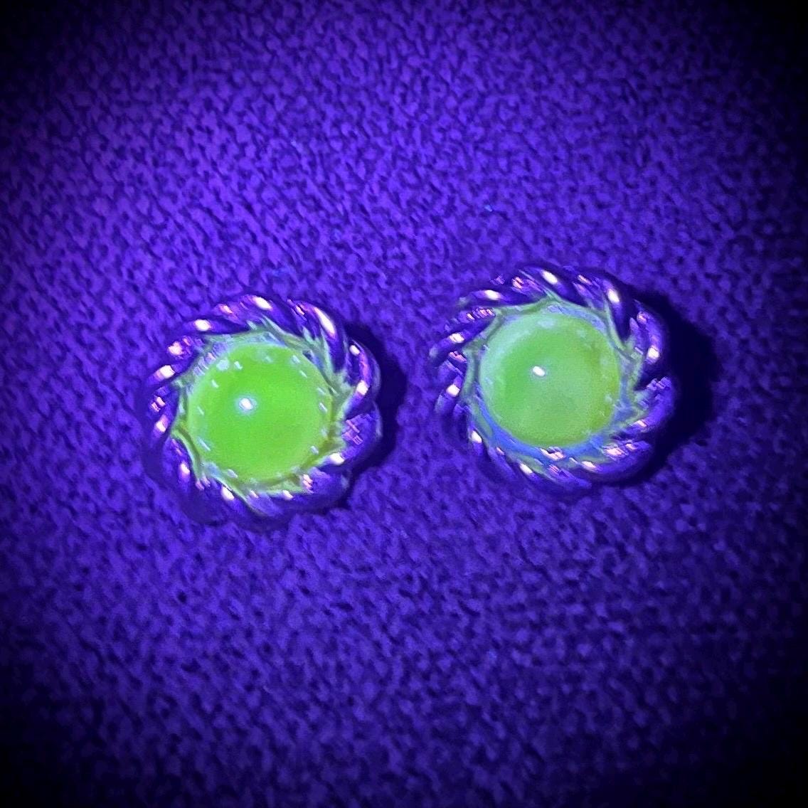 Vintage Yellow Cabochon Uranium Clip On Earrings Silver Tone Setting UV Reactive Glowing Statement Jewellery MillyOliverVintage