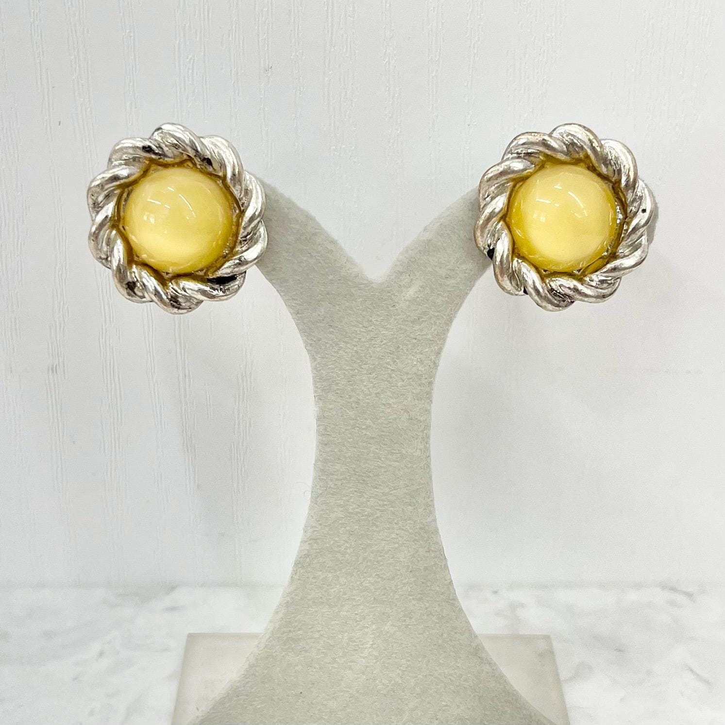 Vintage Yellow Cabochon Uranium Clip On Earrings Silver Tone Setting UV Reactive Glowing Statement Jewellery MillyOliverVintage
