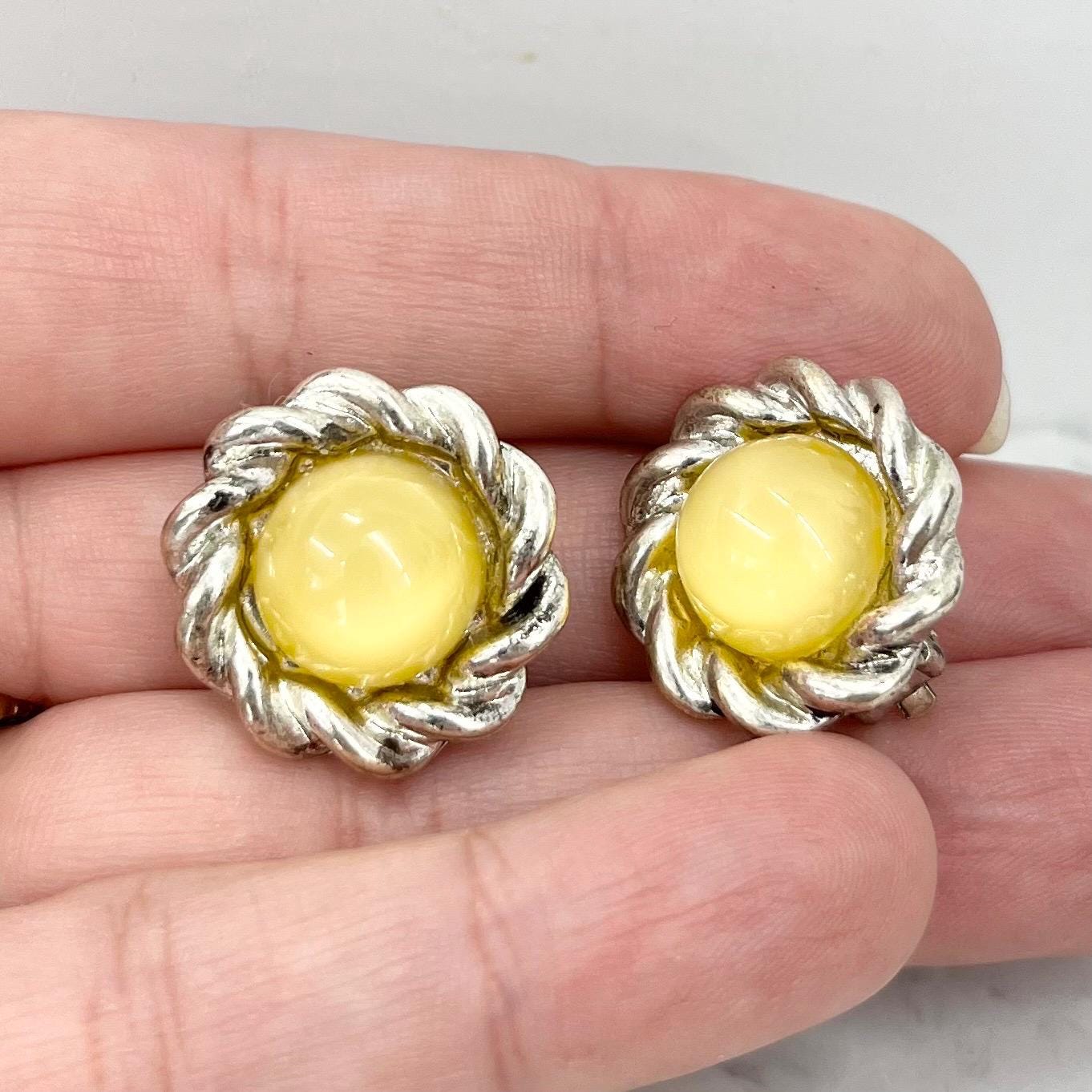 Vintage Yellow Cabochon Uranium Clip On Earrings Silver Tone Setting UV Reactive Glowing Statement Jewellery MillyOliverVintage