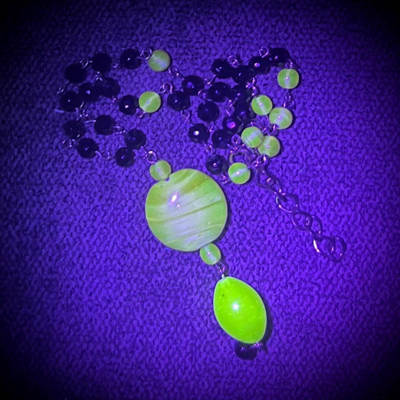 Czech Art Deco Black & Yellow Glass Uranium Bead Drop Necklace UV Reactive Glow 15” Long with a 2” Extender Chain MillyOliverVintage