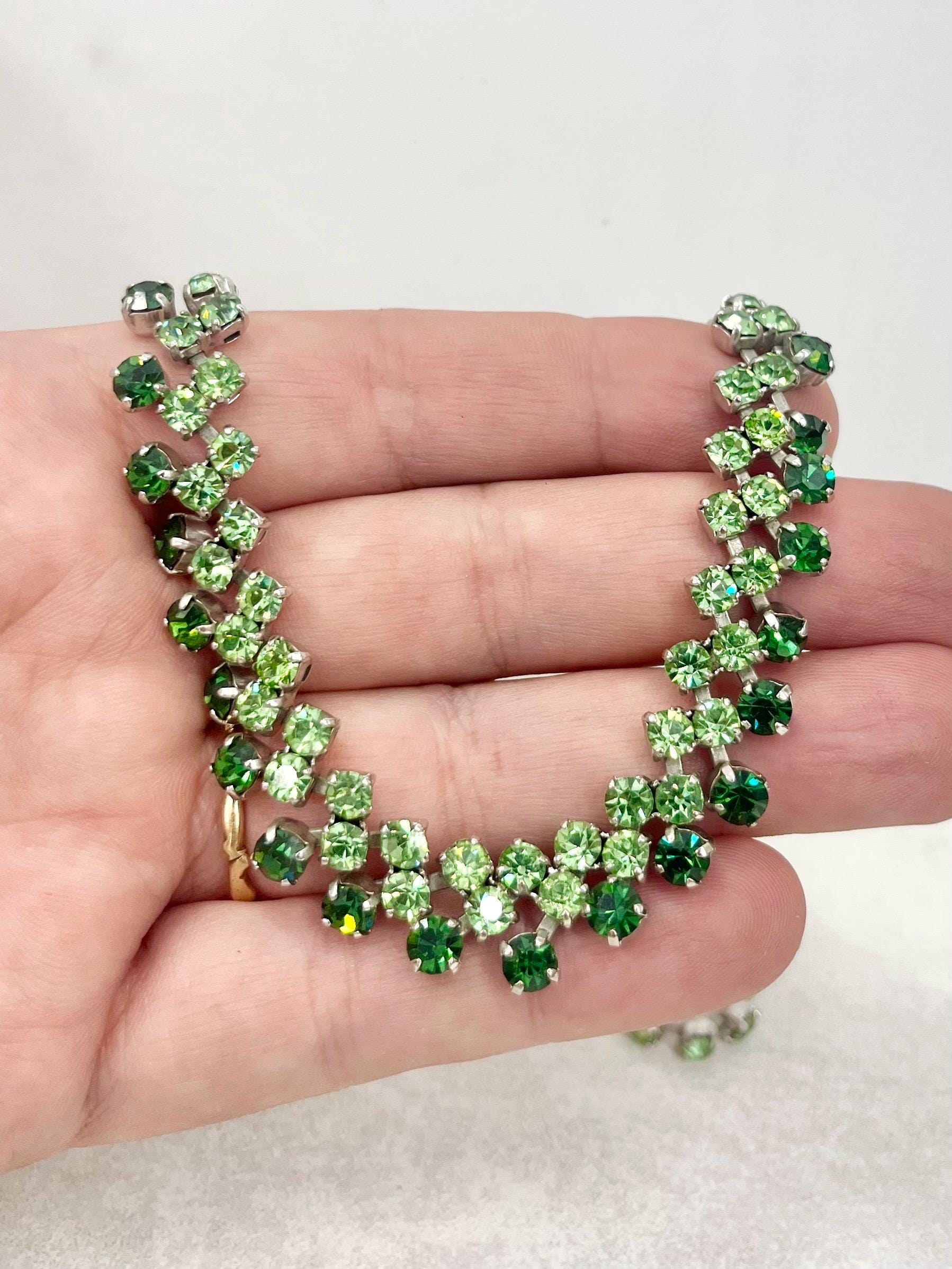 Vintage Silver Tone Peridot & Emerald Green Diamante Crystal Paste Necklace 1960’s Beautiful Sparkles 15.5” Long MillyOliverVintage