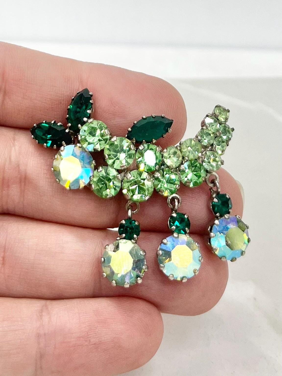 Vintage Green Uranium Glass Crystal Drop Brooch Silver Tone with a UV Reactive Glow UV Jewellery MillyOliverVintage