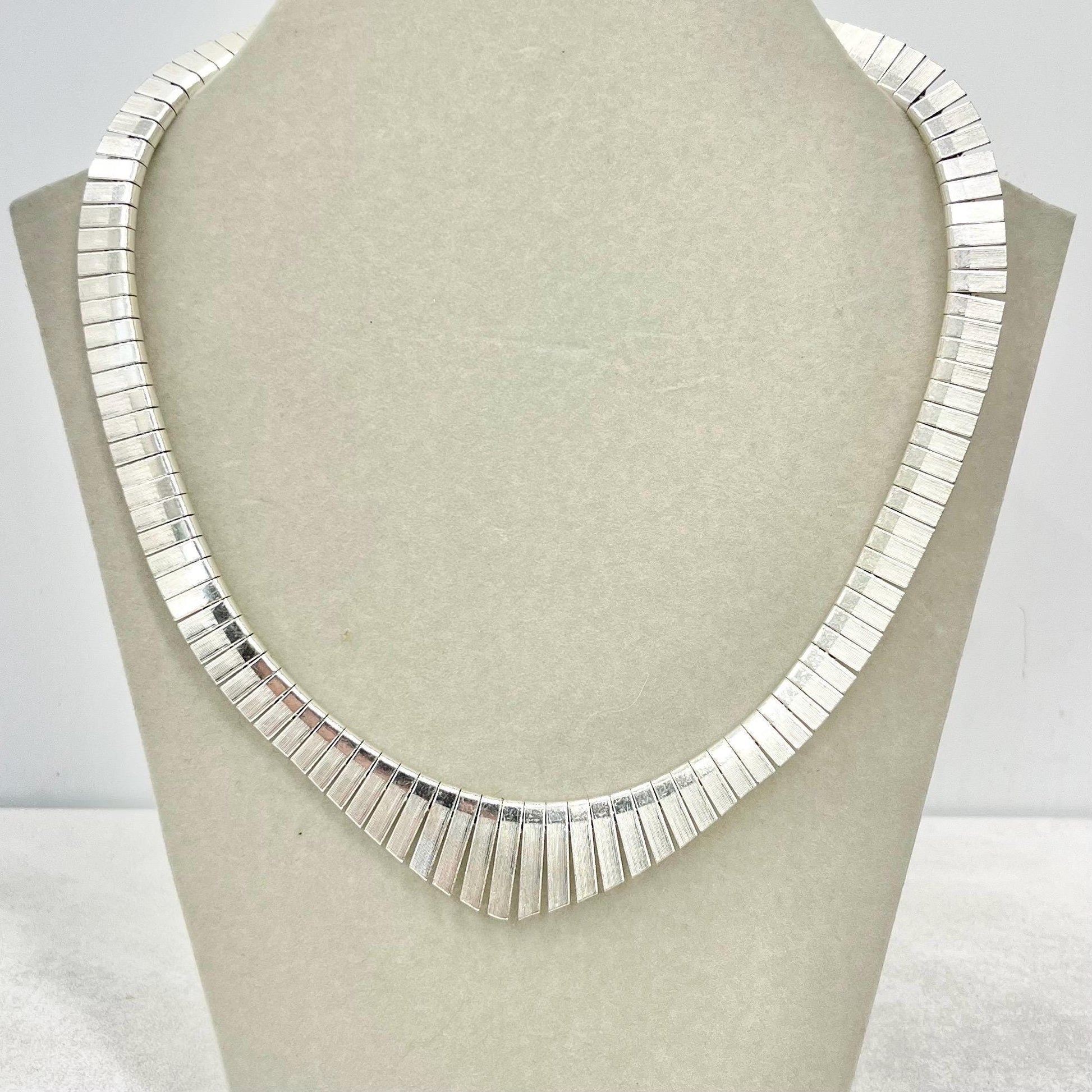 Vintage Silver Plate Cleopatra Style Chain Collar Necklace 1970’s - 1980’s MillyOliverVintage
