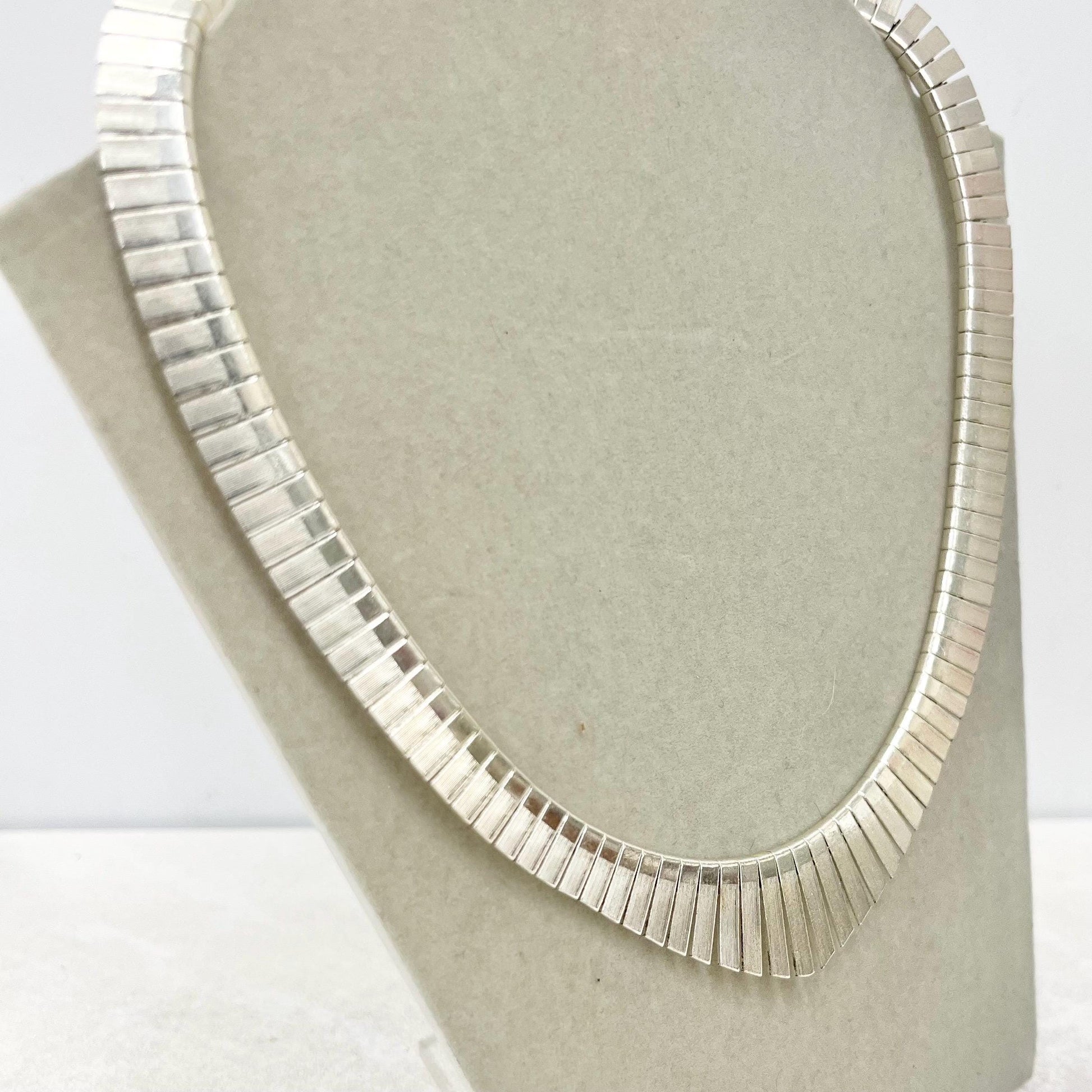 Vintage Silver Plate Cleopatra Style Chain Collar Necklace 1970’s - 1980’s MillyOliverVintage