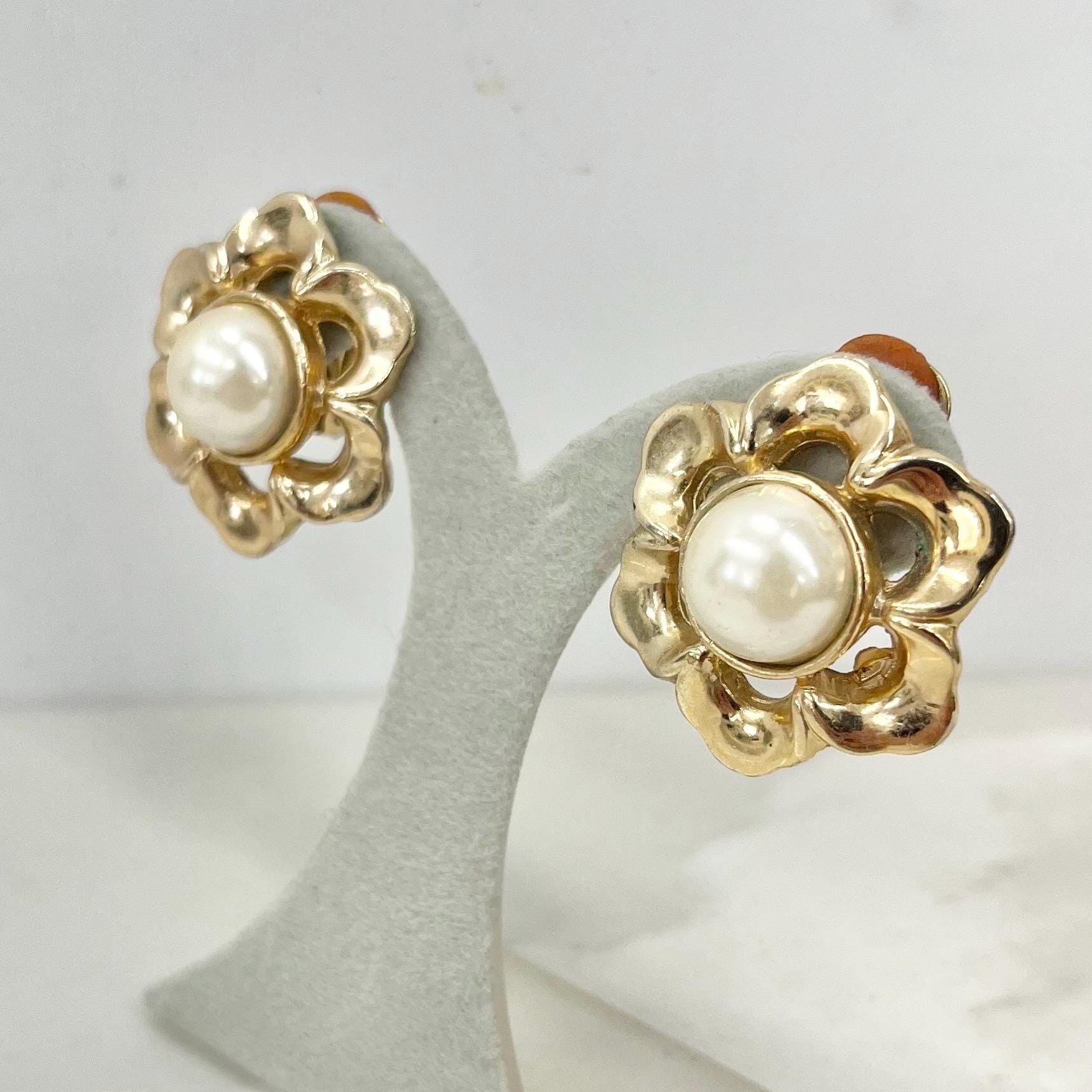 Vintage Gold Tone Large Flower & Faux Pearl Clip On Earrings 1970’s - 1980’s MillyOliverVintage