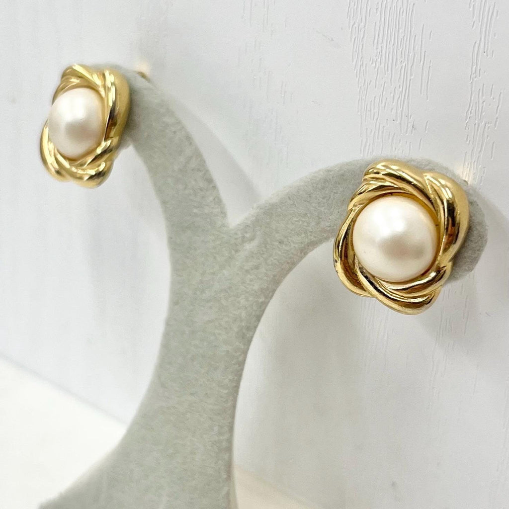 Vintage Trifari Gold Plate & Faux Pearl Clip On Earrings Hollywood Glamour MillyOliverVintage