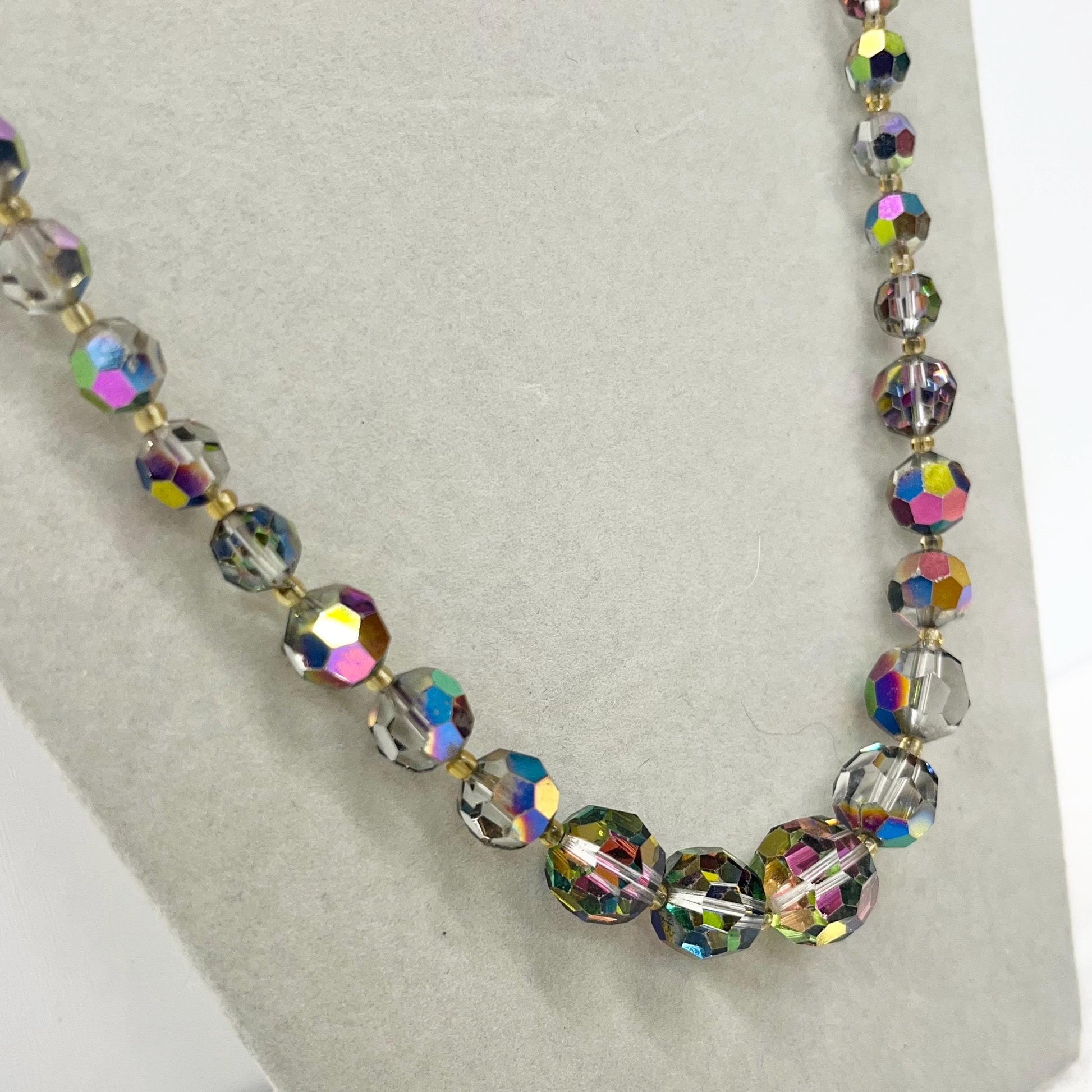 Vintage 1940’s - 1950’s Vitrail Aurora Borealis Graduated Austrian Crystal Bead Necklace 16” with a 2” extender MillyOliverVintage